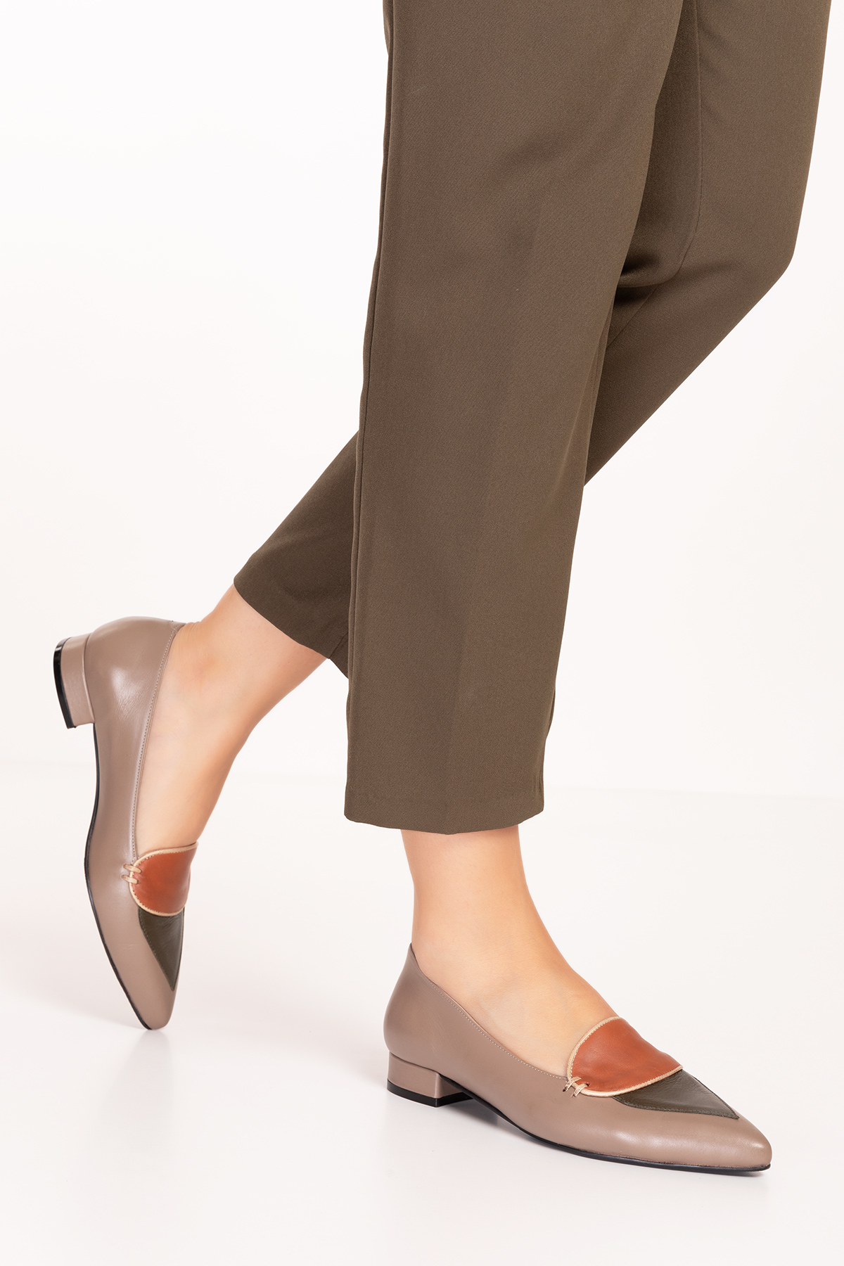 Gondol Hakiki Deri Sivri Burunlu Kısa Topuklu Ayakkabı ast.8425 - Görsel 9