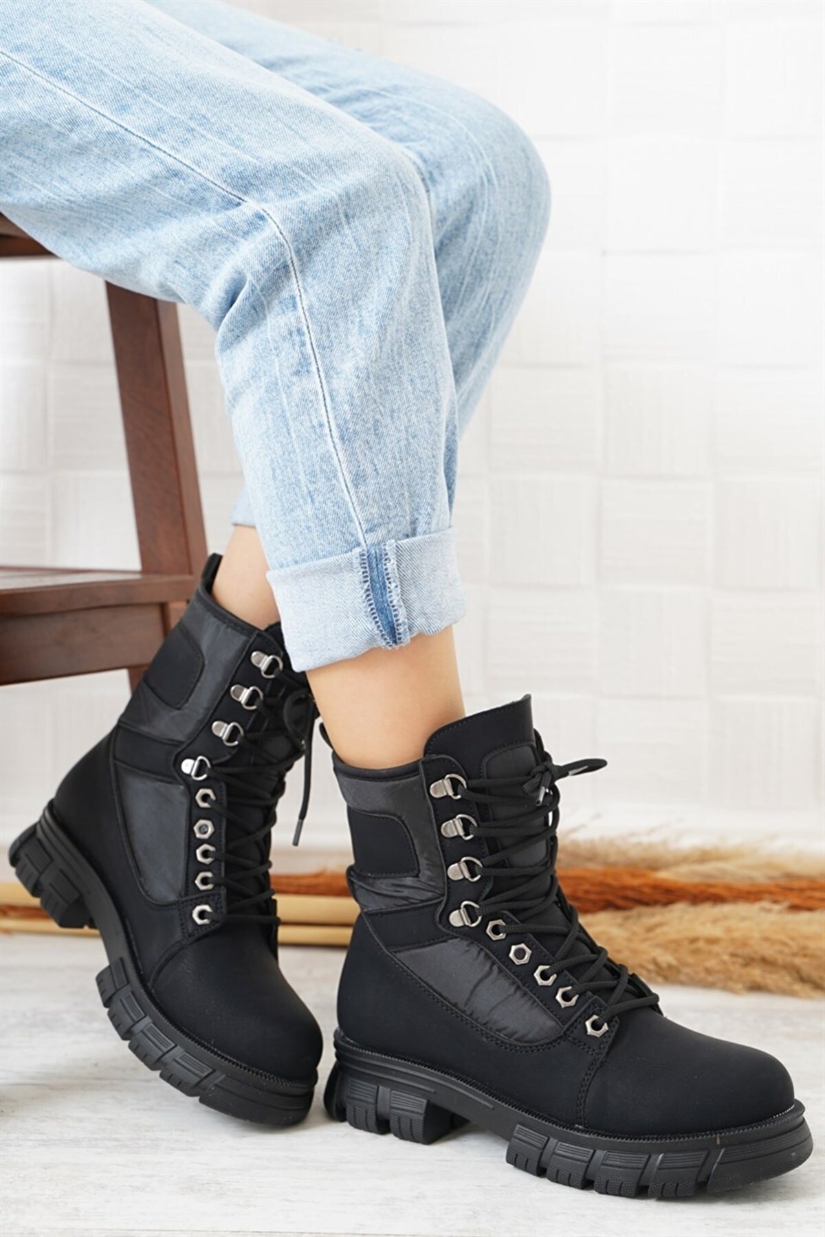 Çadır Kumaş Kadın Postal Bot - Görsel 2