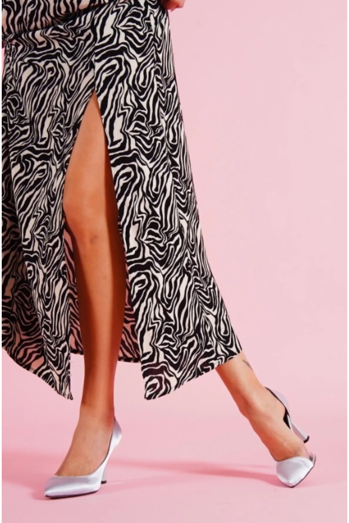 Kadeh Topuk Yanı Şeffaf Stiletto Kadın Topuklu Ayakkabı - Görsel 4