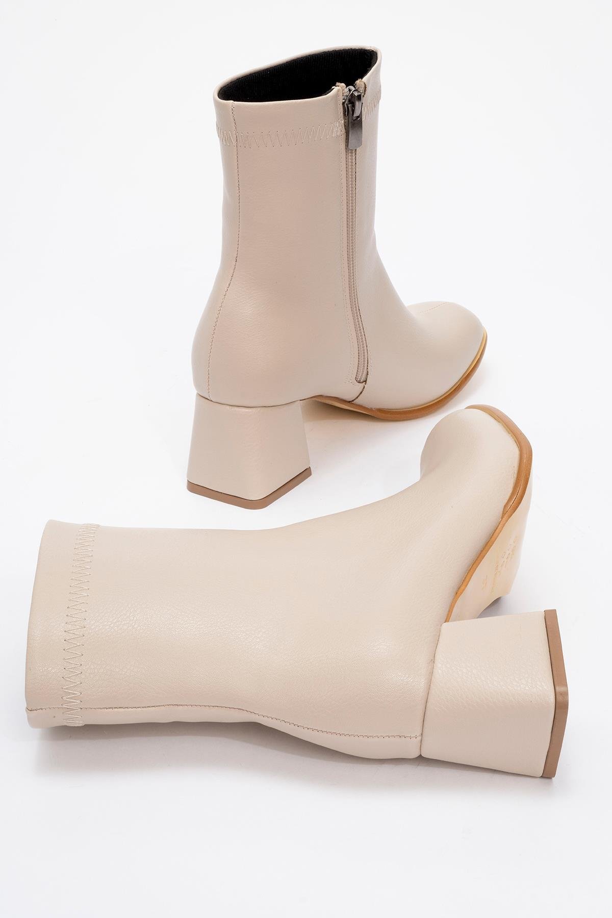 Sade Dikişli Fermuarlı Kadın Topuklu Bot BEJ CİLT - Görsel 5