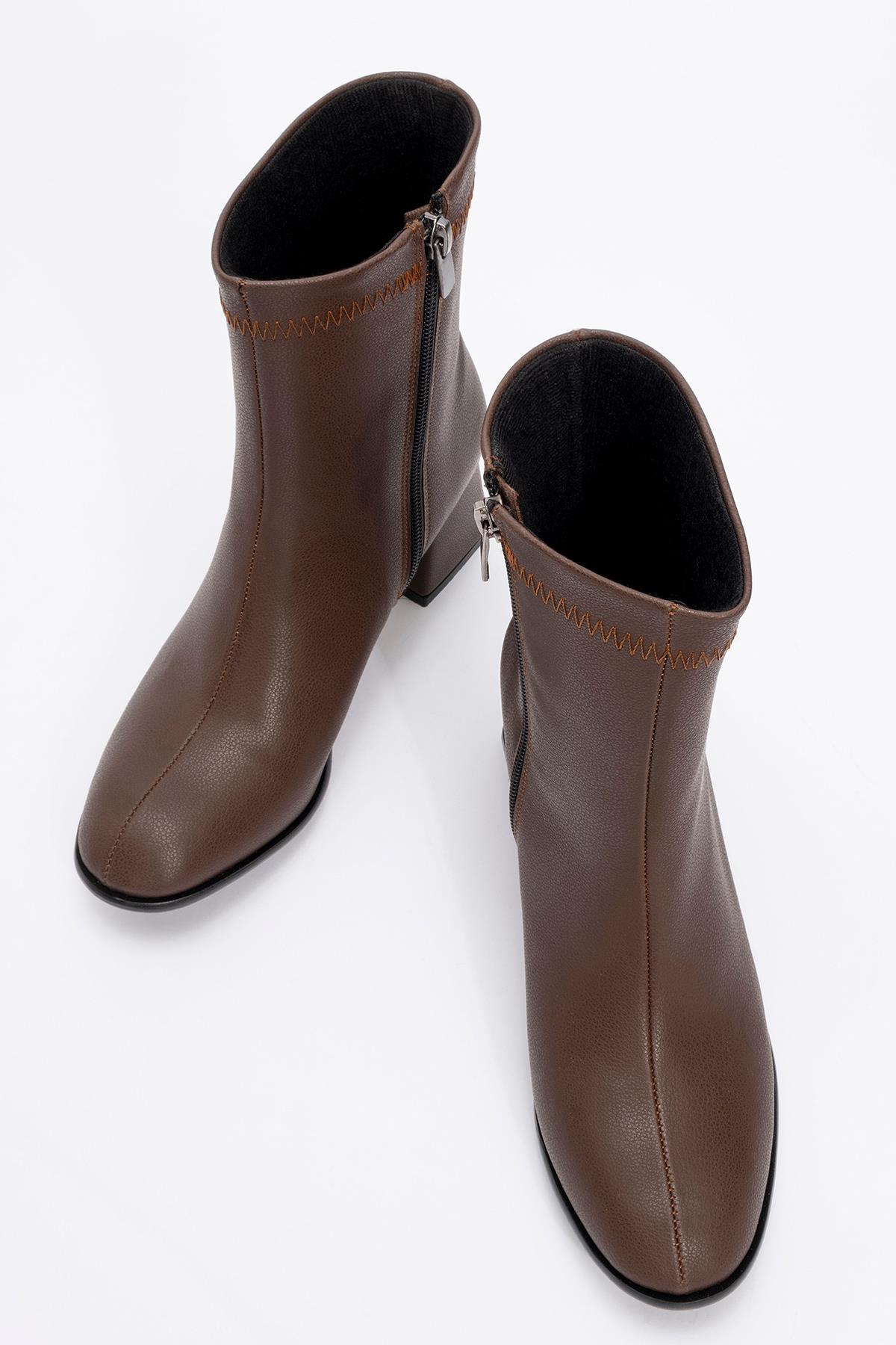 Sade Dikişli Fermuarlı Kadın Topuklu Bot KAHVE CİLT - Görsel 6
