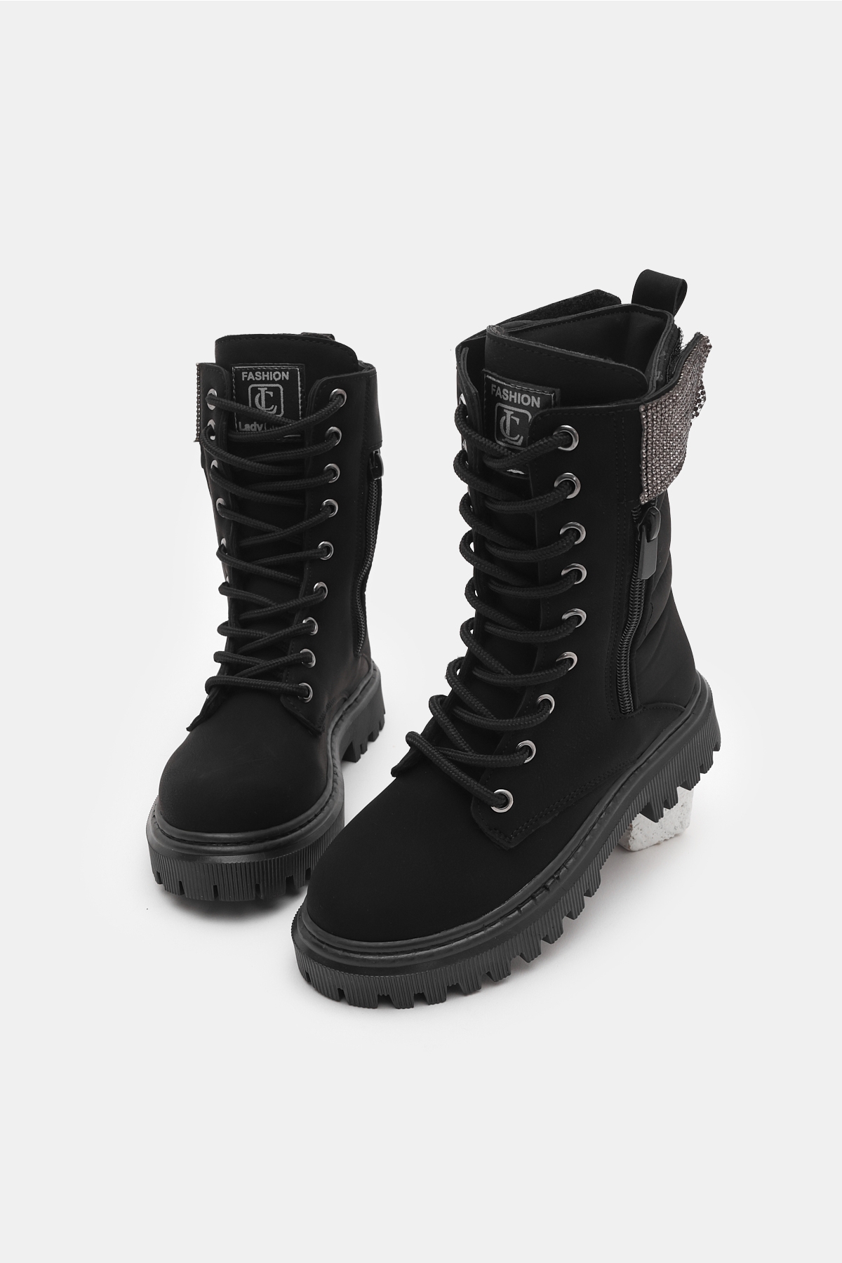 Kız Çocuk Siyah Mat Termo Taban Taş Detaylı Fermuarlı ve Bağcıklı Cırtlı Bot - Görsel 3