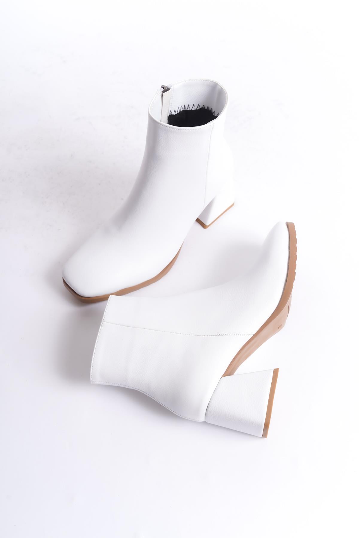 Ezstar Beyaz Mat Küt Burunlu Kalın Topuklu Günlük Bot - Görsel 3