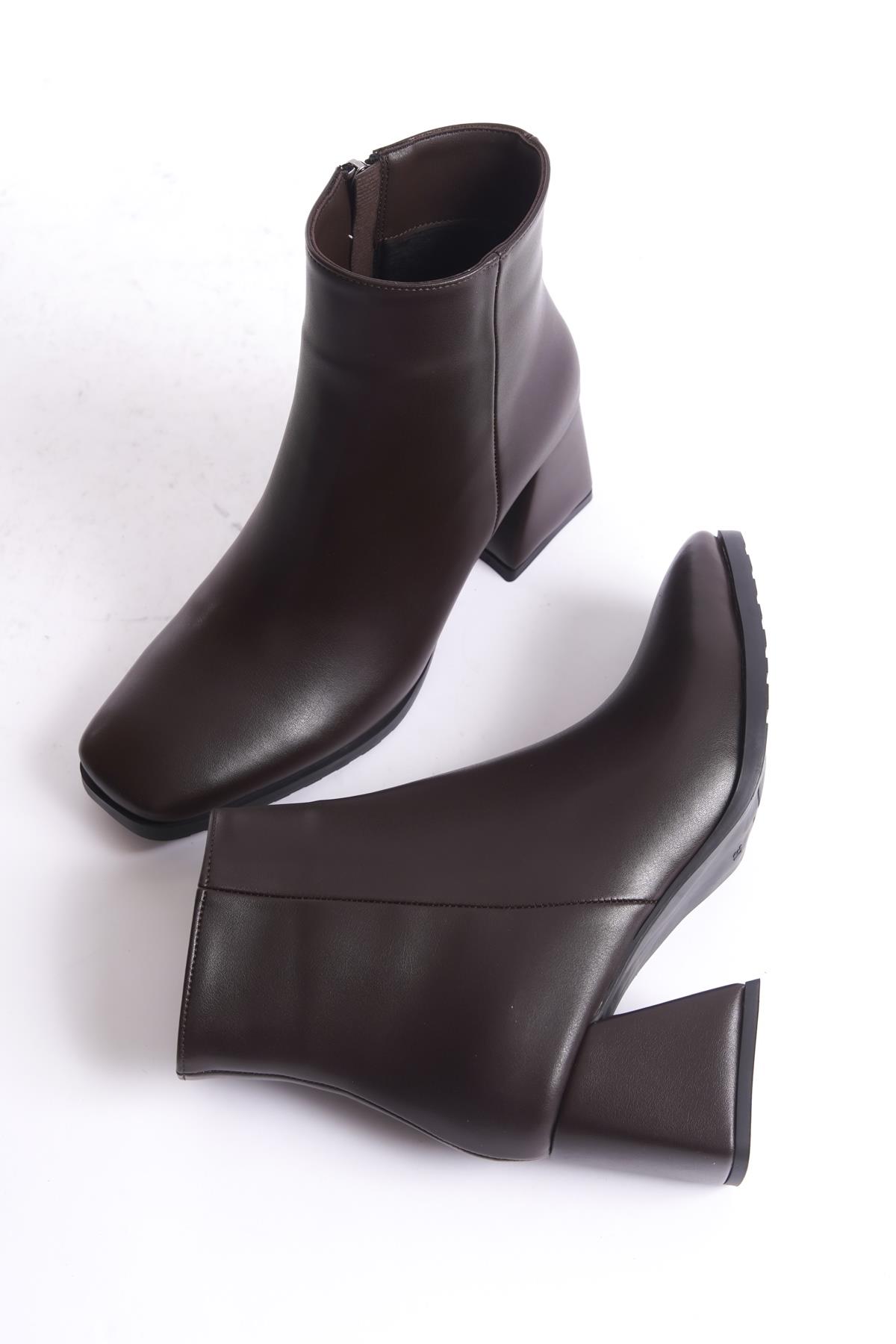 Ezstar Acı Kahve Rengi Küt Burunlu Kalın Topuklu Günlük Bot - Görsel 3