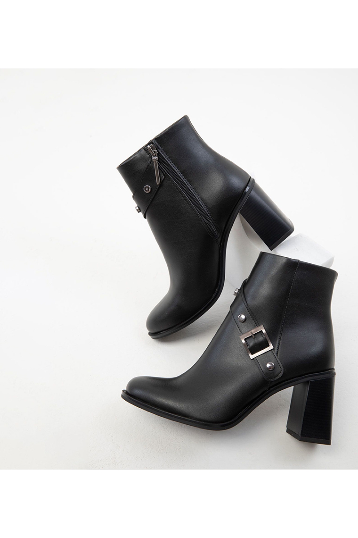 Kemer Toka Detaylı Topuklu Kadın Bot - Görsel 5