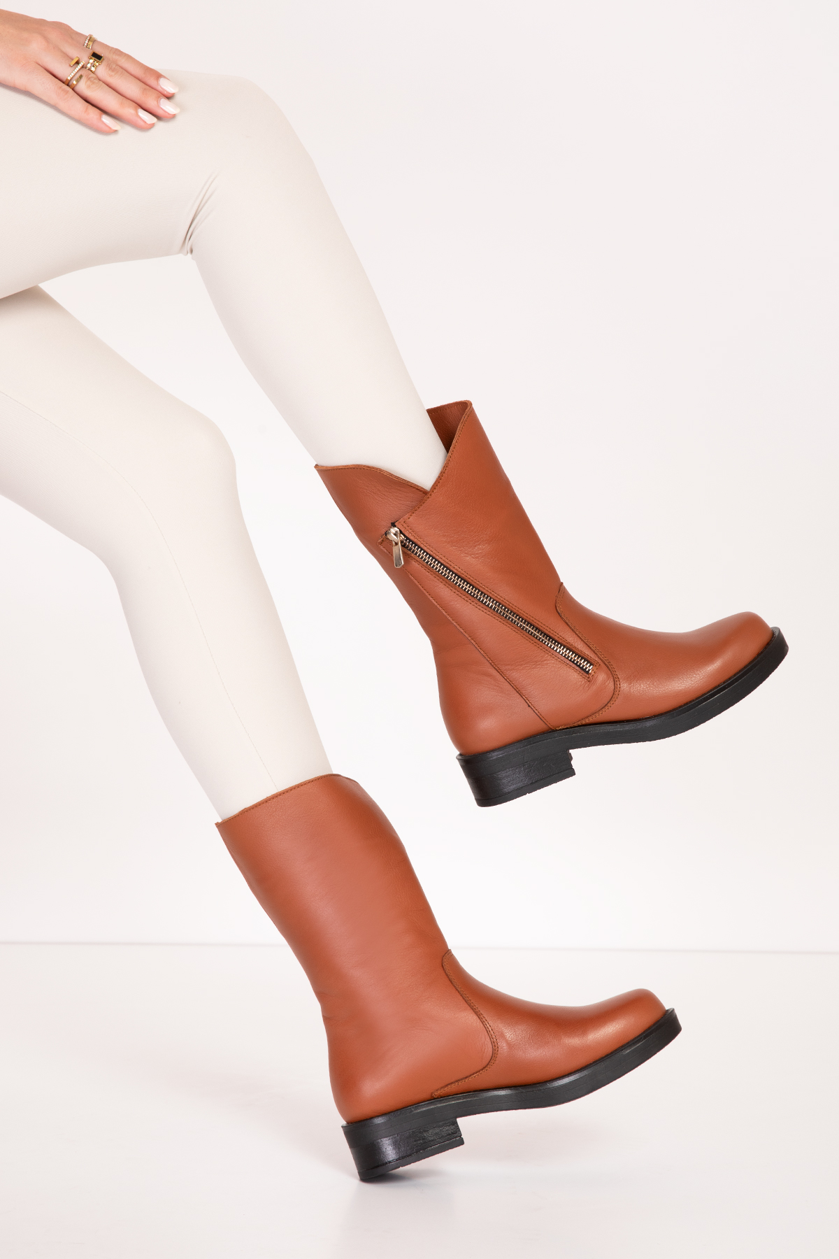 Gondol Hakiki Deri Orta Boy Topuklu Sade Günlük Bot bel.1531 - Görsel 2