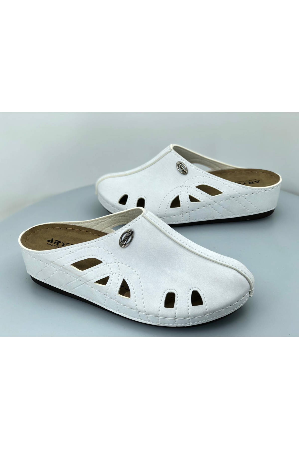 09-130 Kadın Ortapedic terlik - Görsel 3