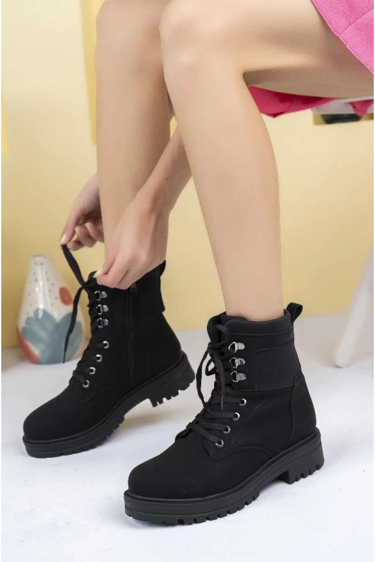 2218 Kalın Taban Bağcıklı Streç Kadın Postal Bot - Görsel 5