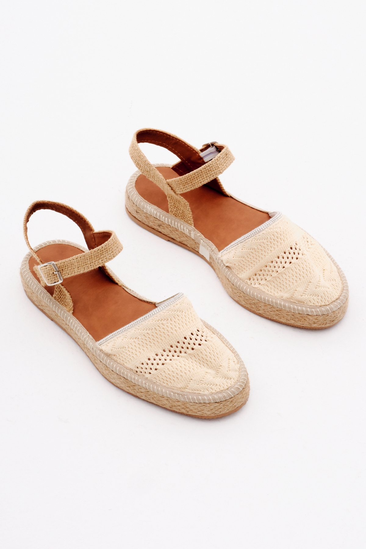 Kadın Bej Önü Kapalı Bilekten Bağlamaı Hasır Triko Sandalet - Görsel 3