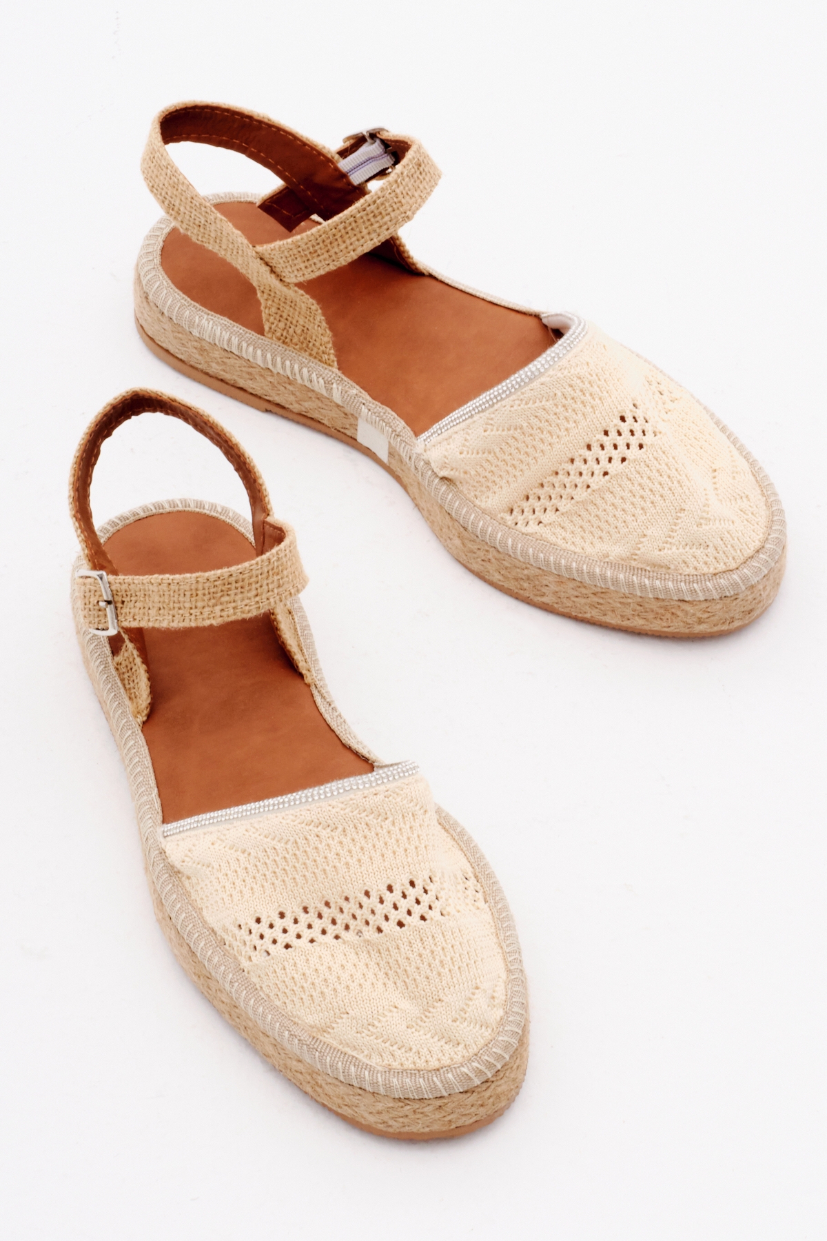 Kadın Bej Önü Kapalı Bilekten Bağlamaı Hasır Triko Sandalet - Görsel 5
