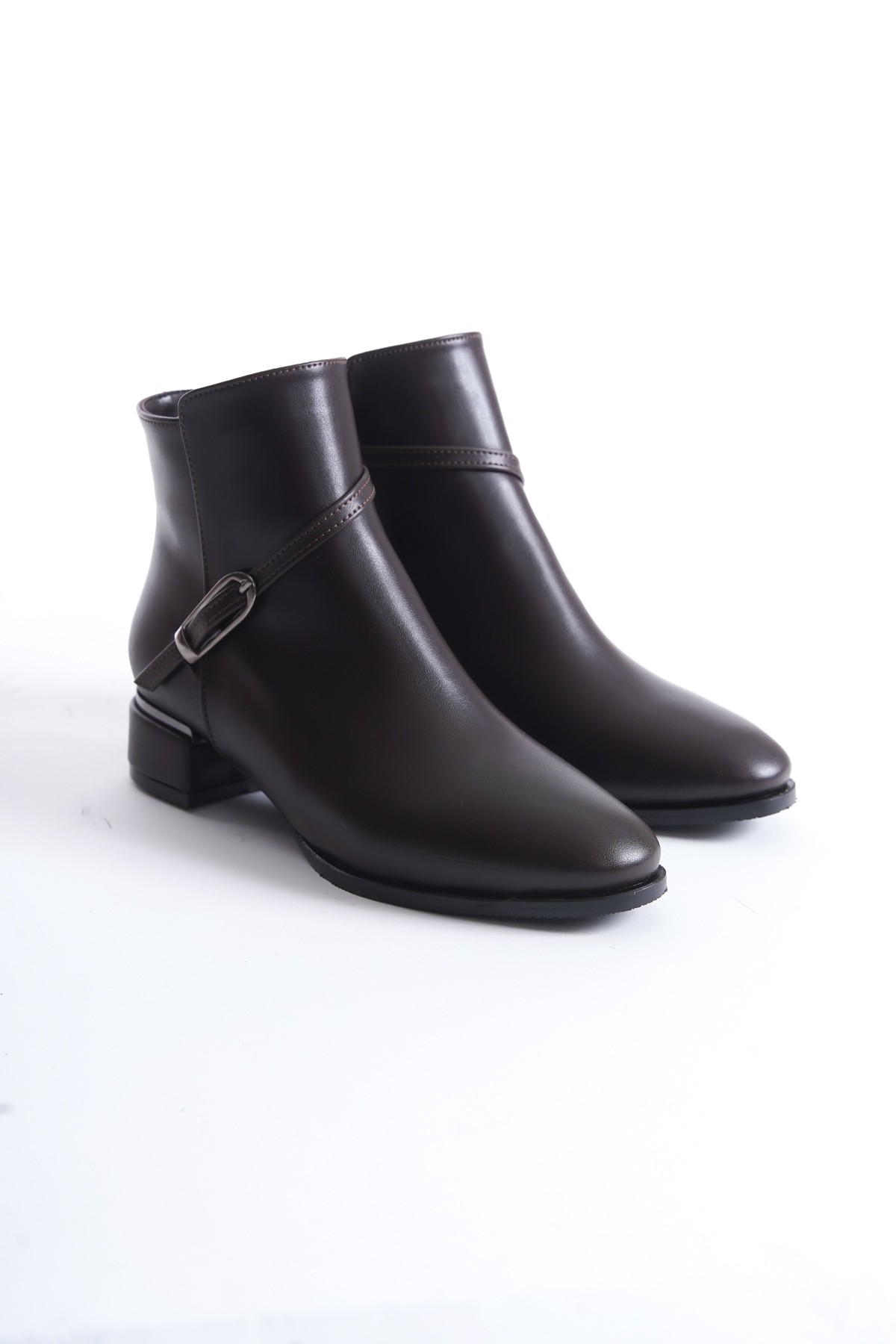 Kaltas Acı Kahve Rengi Tokalı Kısa Kalın Topuklu Bot - Görsel 3