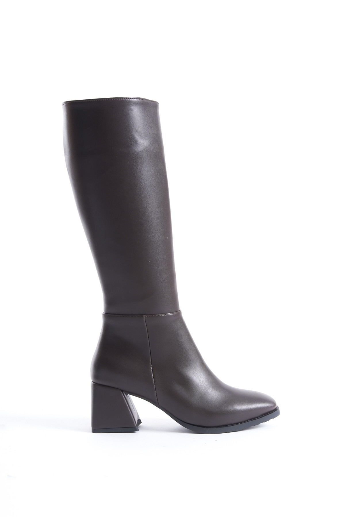 Cezstar Acı Kahve Rengi Kalın Topuk Küt Burun Kadın Çizme - Görsel 5