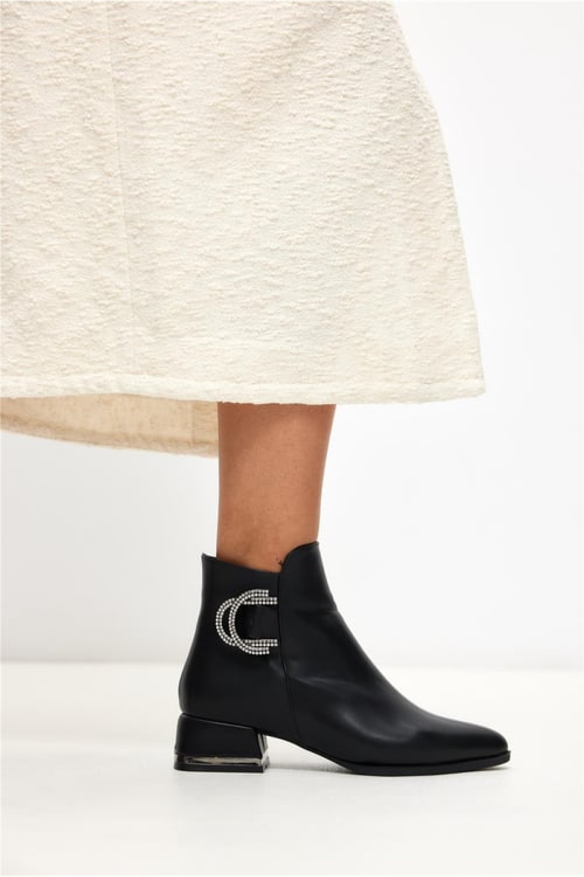 Taş Toka Detaylı Düz Kadın Bot - Görsel 4