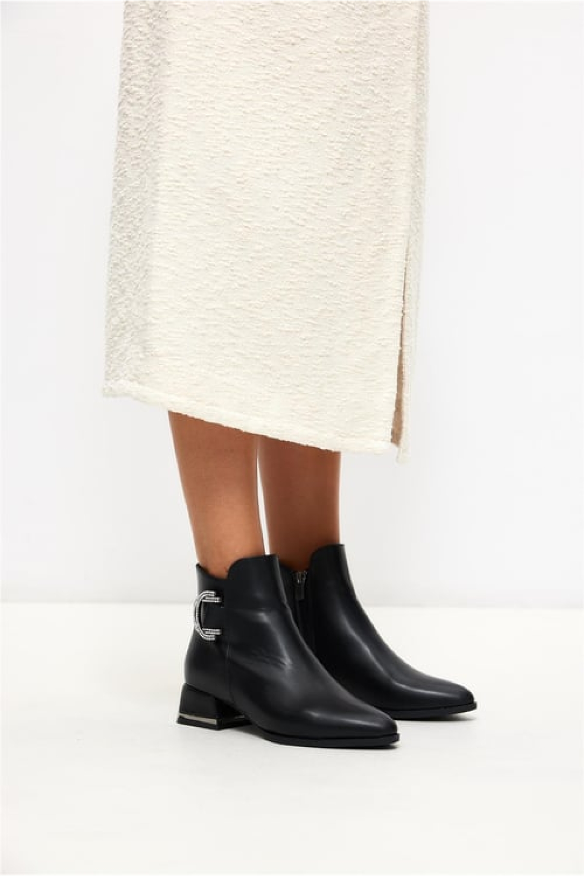 Taş Toka Detaylı Düz Kadın Bot - Görsel 7