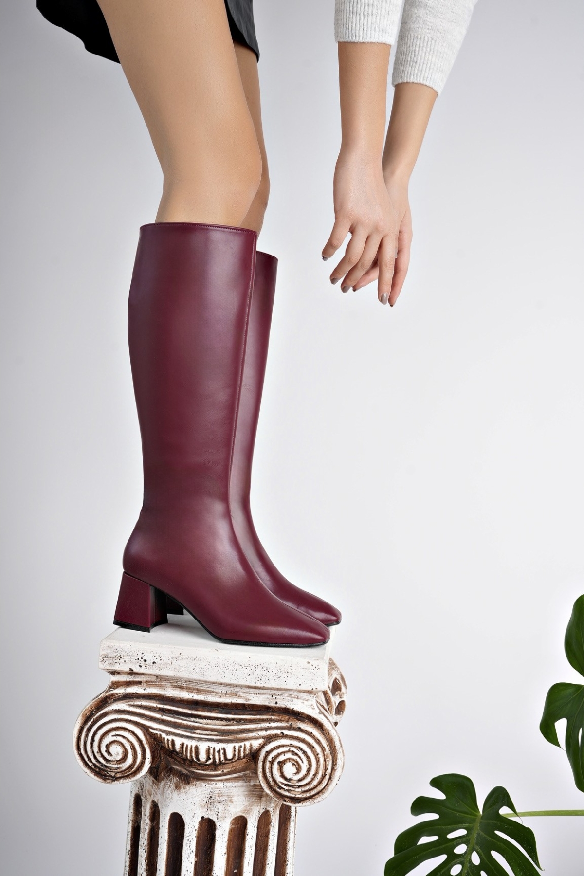 KAROLİNE Garantili Küt Burun Yandan Fermuarlı Topuklu Kadın Çizme - Görsel 7