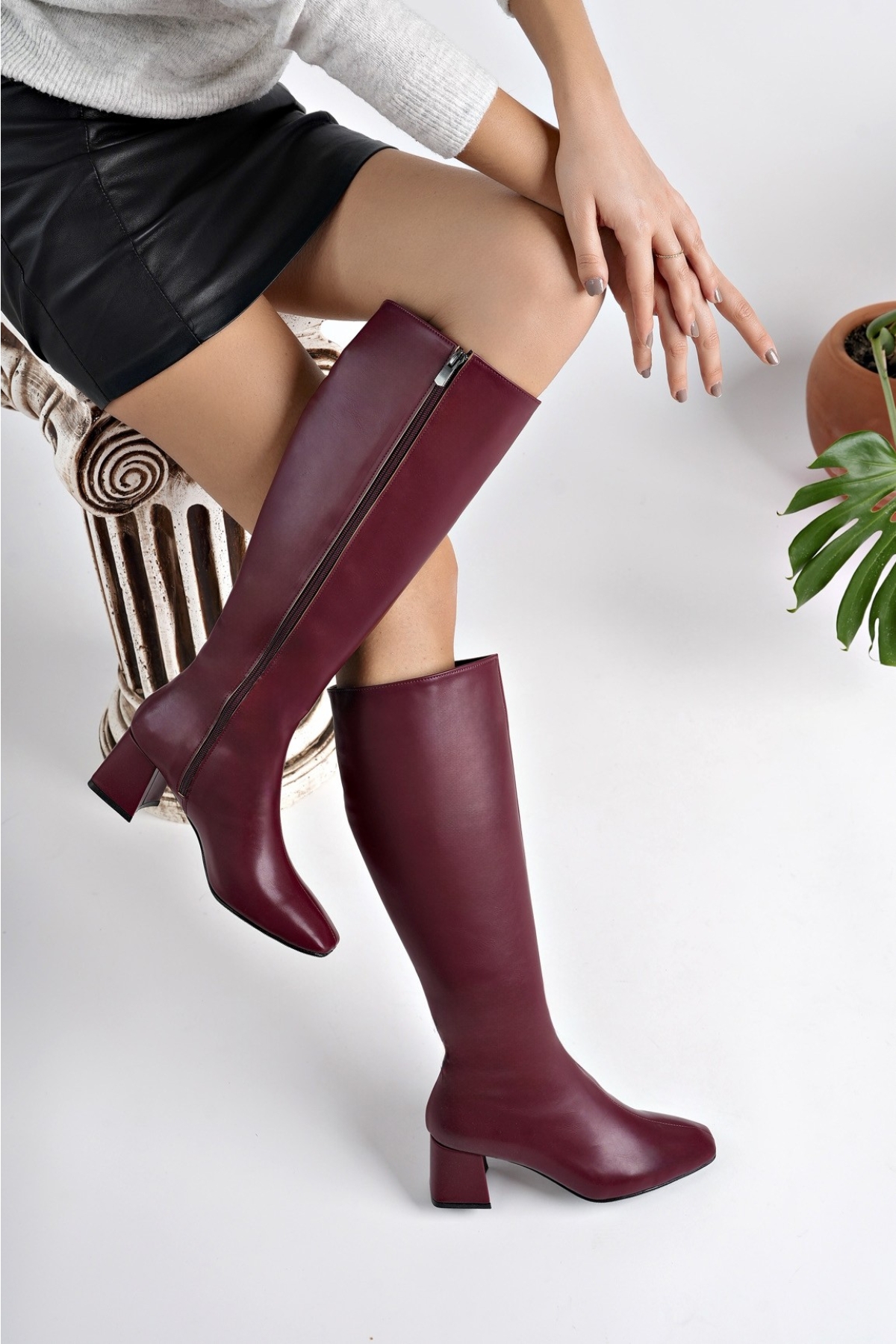 KAROLİNE Garantili Küt Burun Yandan Fermuarlı Topuklu Kadın Çizme - Görsel 8