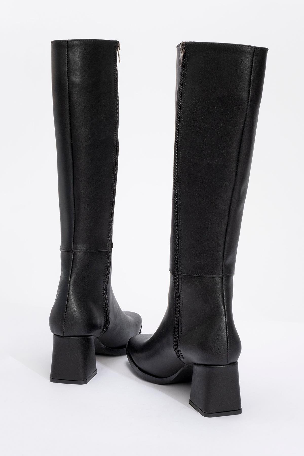 Küt Burunlu Ökçeli Kadın Çizme SİYAH CİLT - Görsel 5