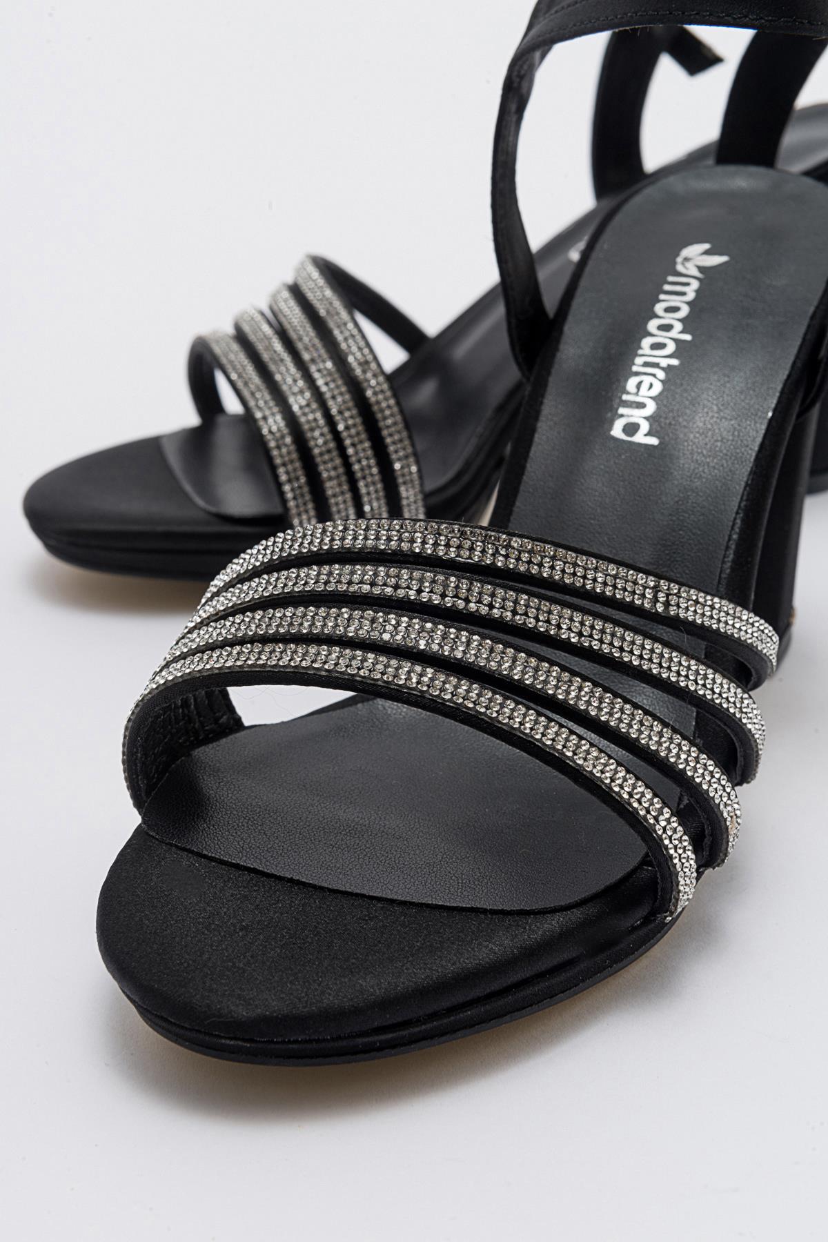 Kadın Çapraz Biyeli Taşlı Topuklu Sandalet SİYAH SATEN - Görsel 4