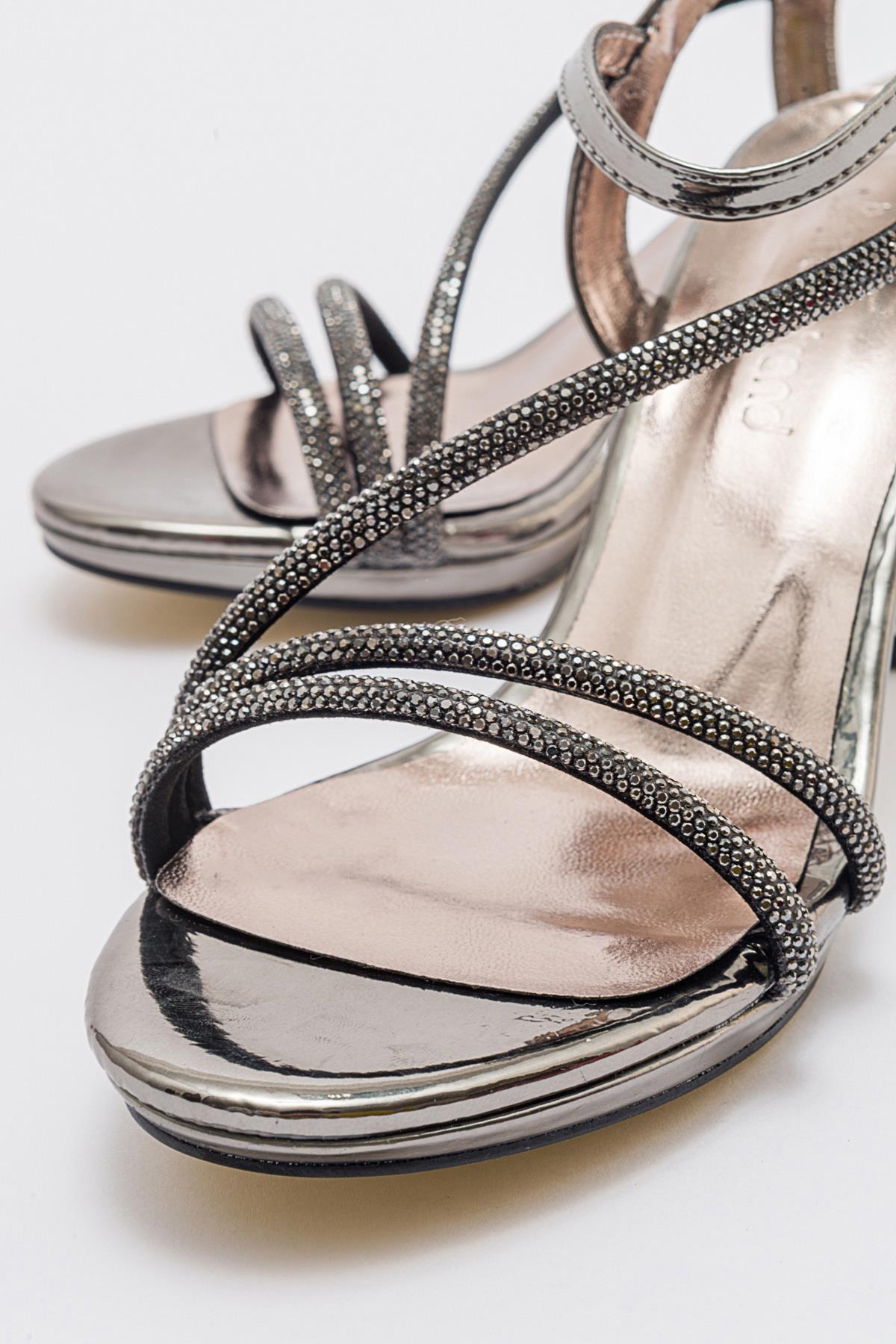 Kadın Taşlı Topuklu Sandalet PLATİN AYNA - Görsel 4