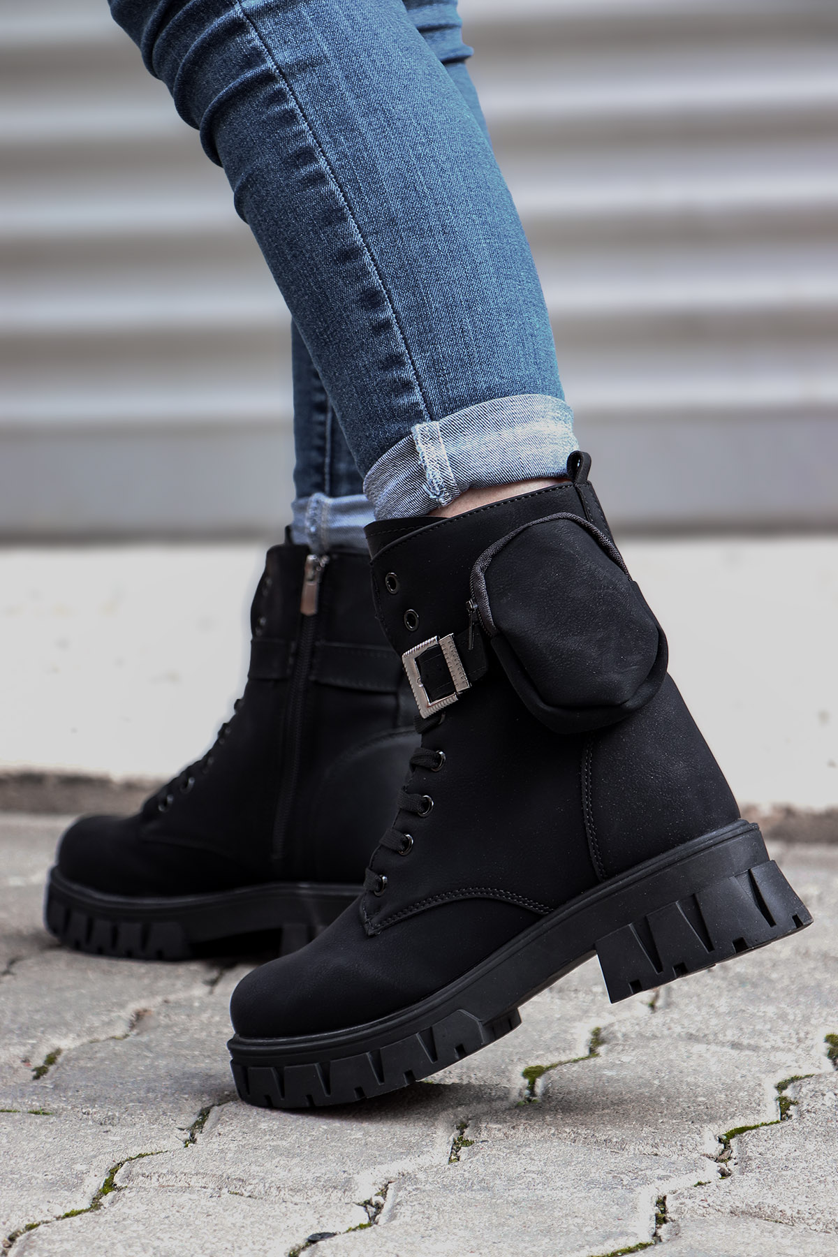 Lagartha Çanta Detaylı Fermuarlı Kadın Bot - Görsel 3