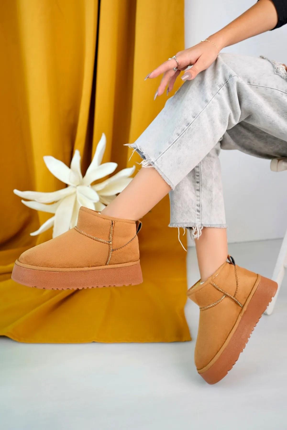 Elanaz Süet İçi Kürklü Kalın Taban Mini Boy Bilekte Kısa Kadın Bot - Görsel 3