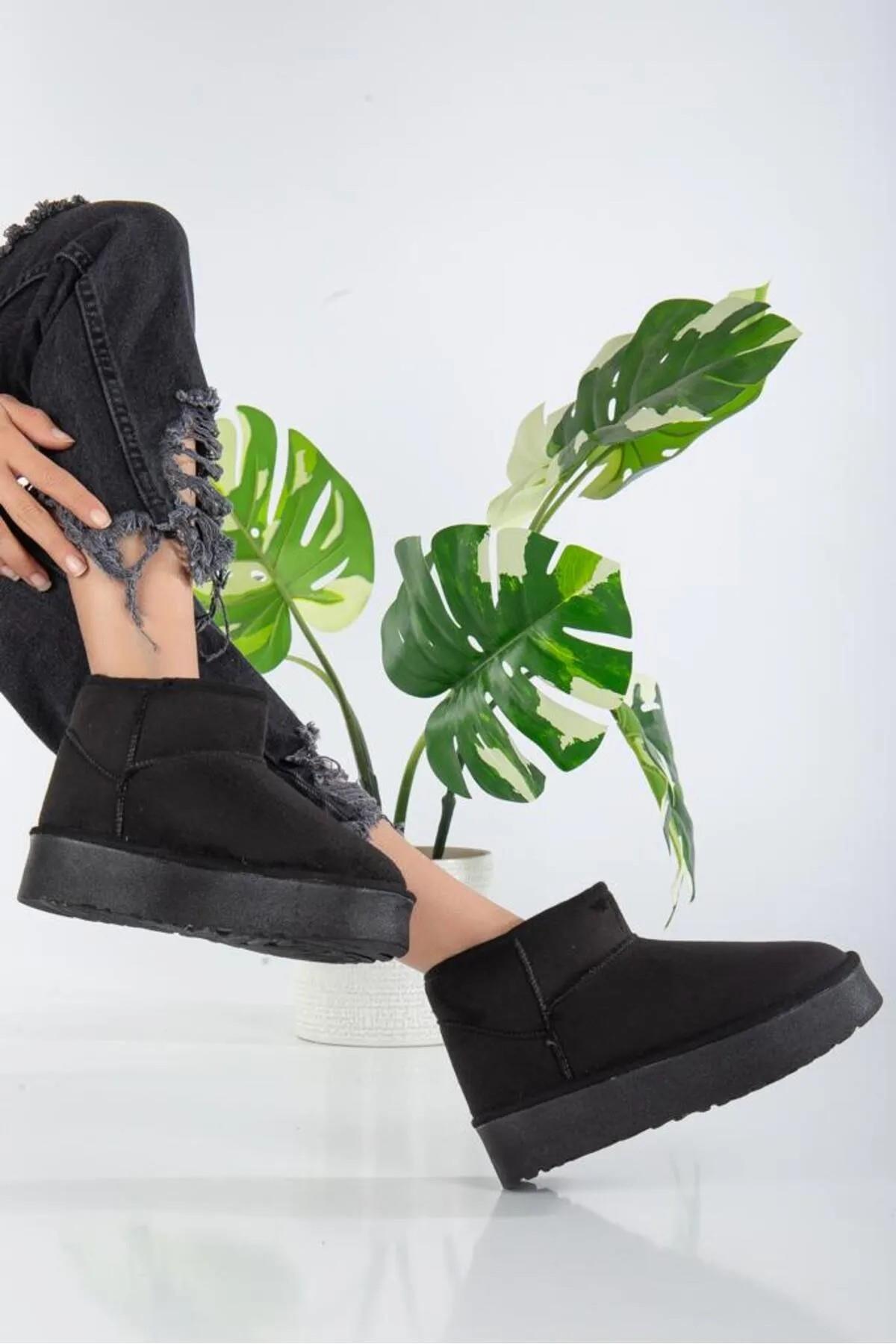 Elanaz Süet İçi Kürklü Kalın Taban Mini Boy Bilekte Kısa Kadın Bot - Görsel 3