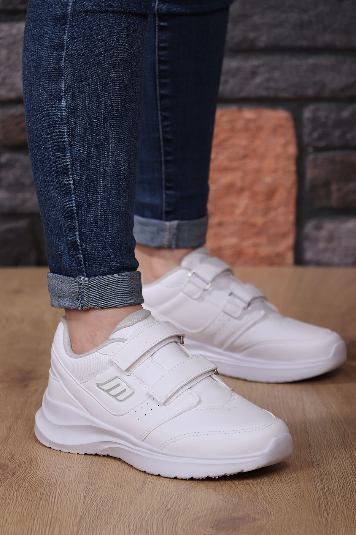 . 242-1307 Comfort Taban Cırtlı Cilt Kadın Sneaker - Görsel 5