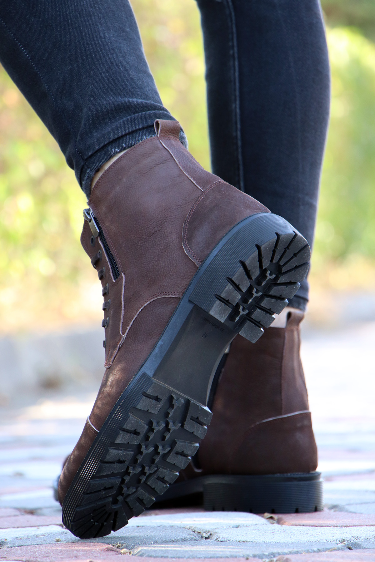 . 232-4241 Kaymaz Taban Fermuarlı Hakiki Deri Erkek Bot - Görsel 6