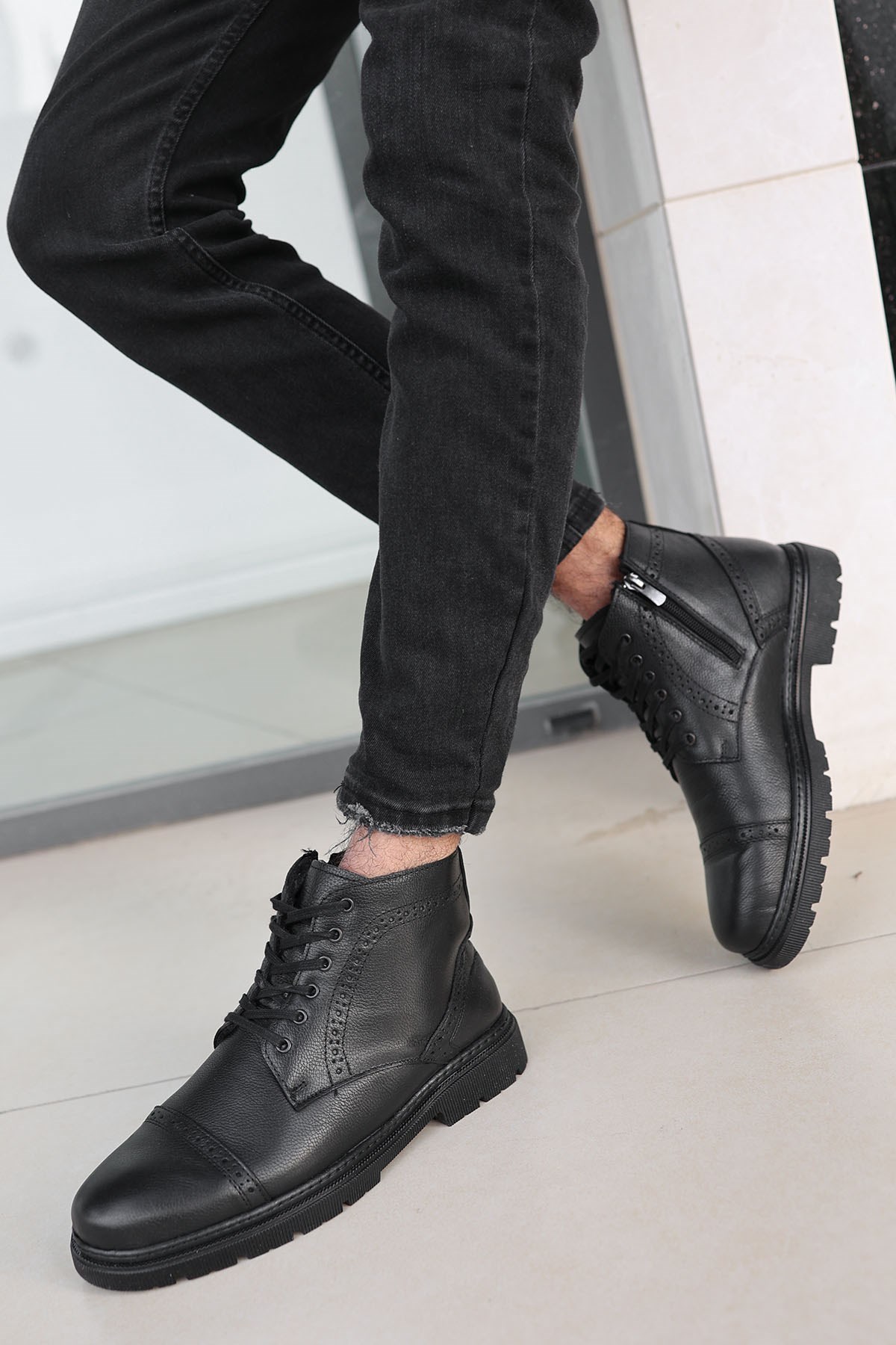 Harold Erkek Siyah Garantili Hakiki Deri Soğuk Geçirmez Kaymaz Kauçuk Taban Bot HAROLD-7145 - Görsel 3
