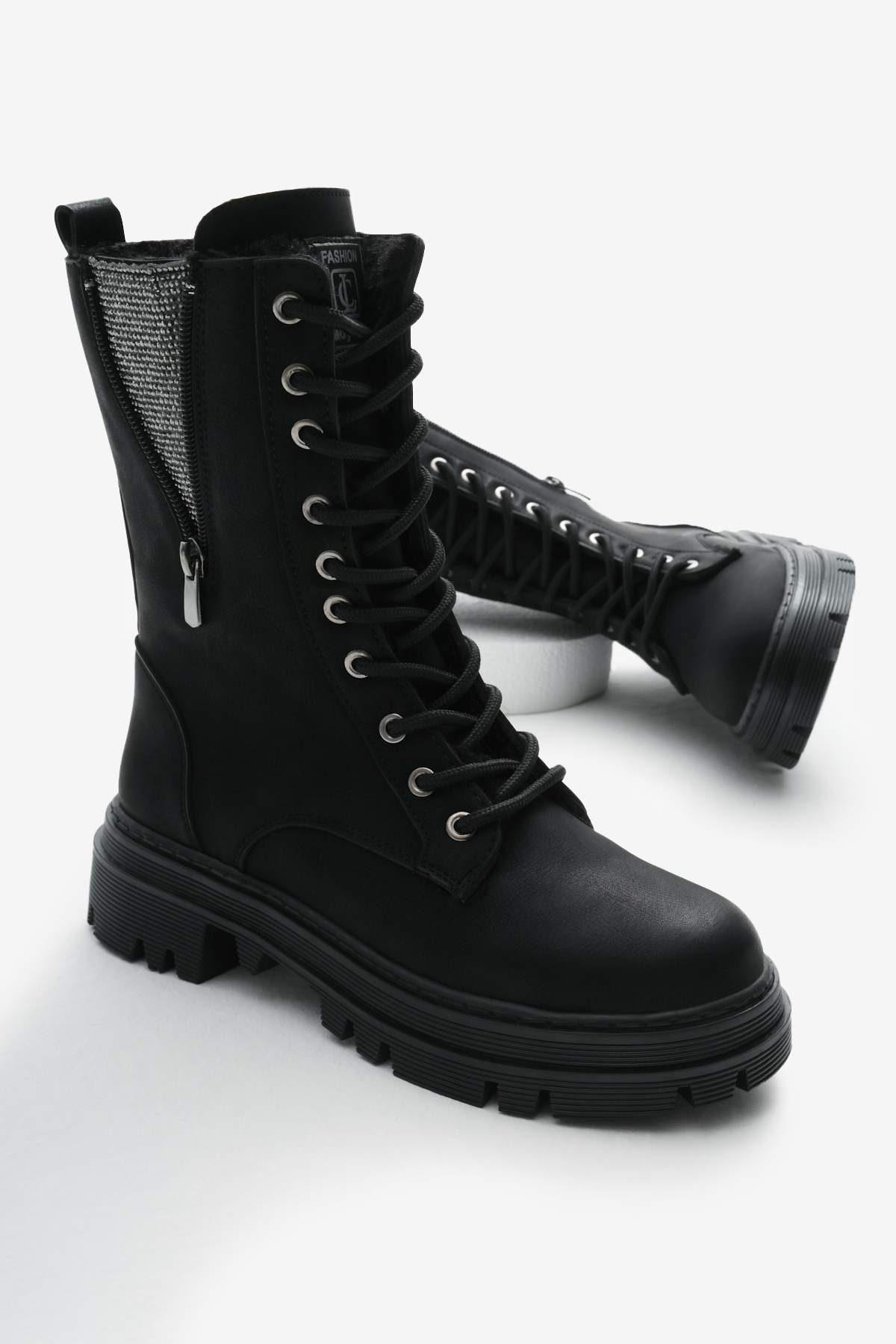 Kadın Siyah Mat Termo Taban Yanı Taşlı Detaylı Bağcıklı ve Fermuarlı Bot - Görsel 2