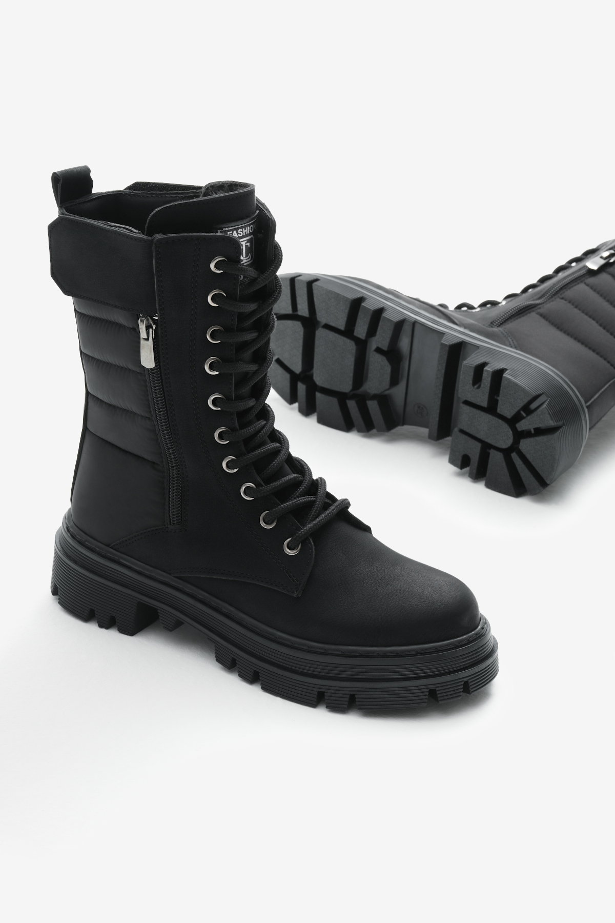 Kadın Siyah Mat Termo Taban Nakışlı Dilim Desenli Cırtlı Bağcıklı ve Fermuarlı Bot - Görsel 5