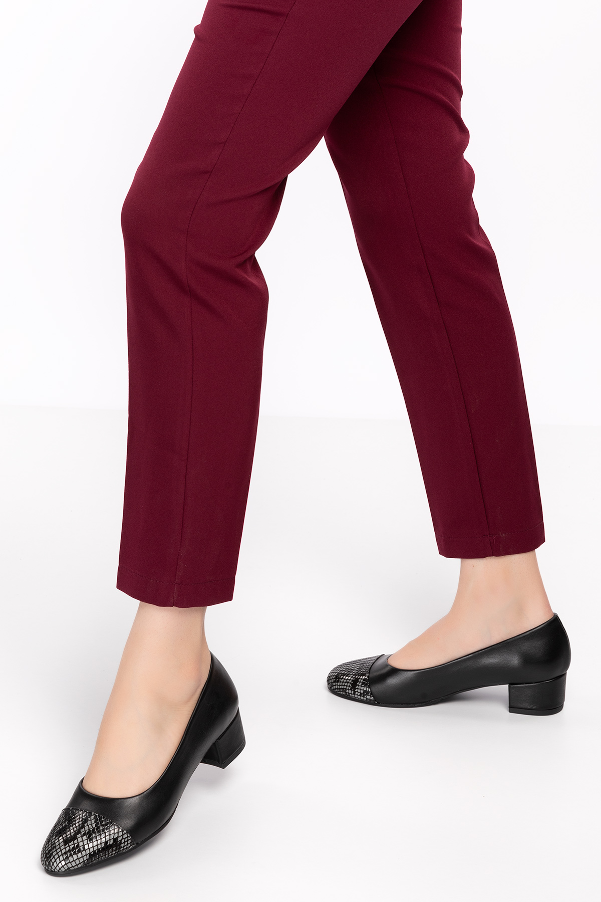 Gondol Hakiki Deri Yılan Desen Ayrıntılı Kısa Topuklu Ayakkabı vdt.377 - Görsel 3