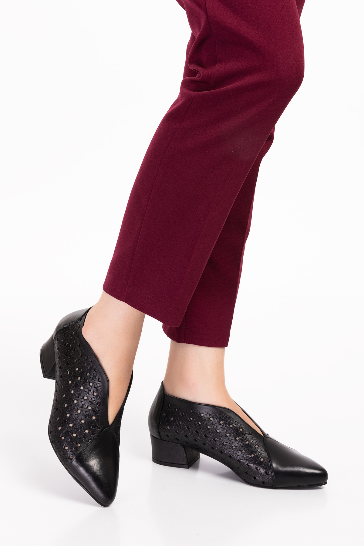 Gondol Hakiki Deri Lazer Kesim Şık Kısa Topuklu Ayakkabı şhn.860 - Görsel 4