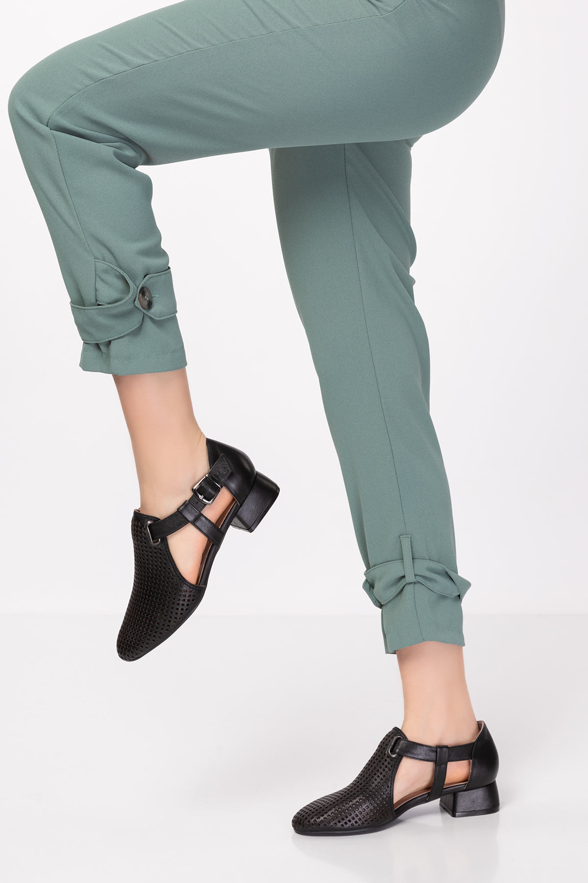 Gondol Kadın Hakiki Deri Lazer Kesim Topuklu Ayakkabı ast.6400 - Görsel 2