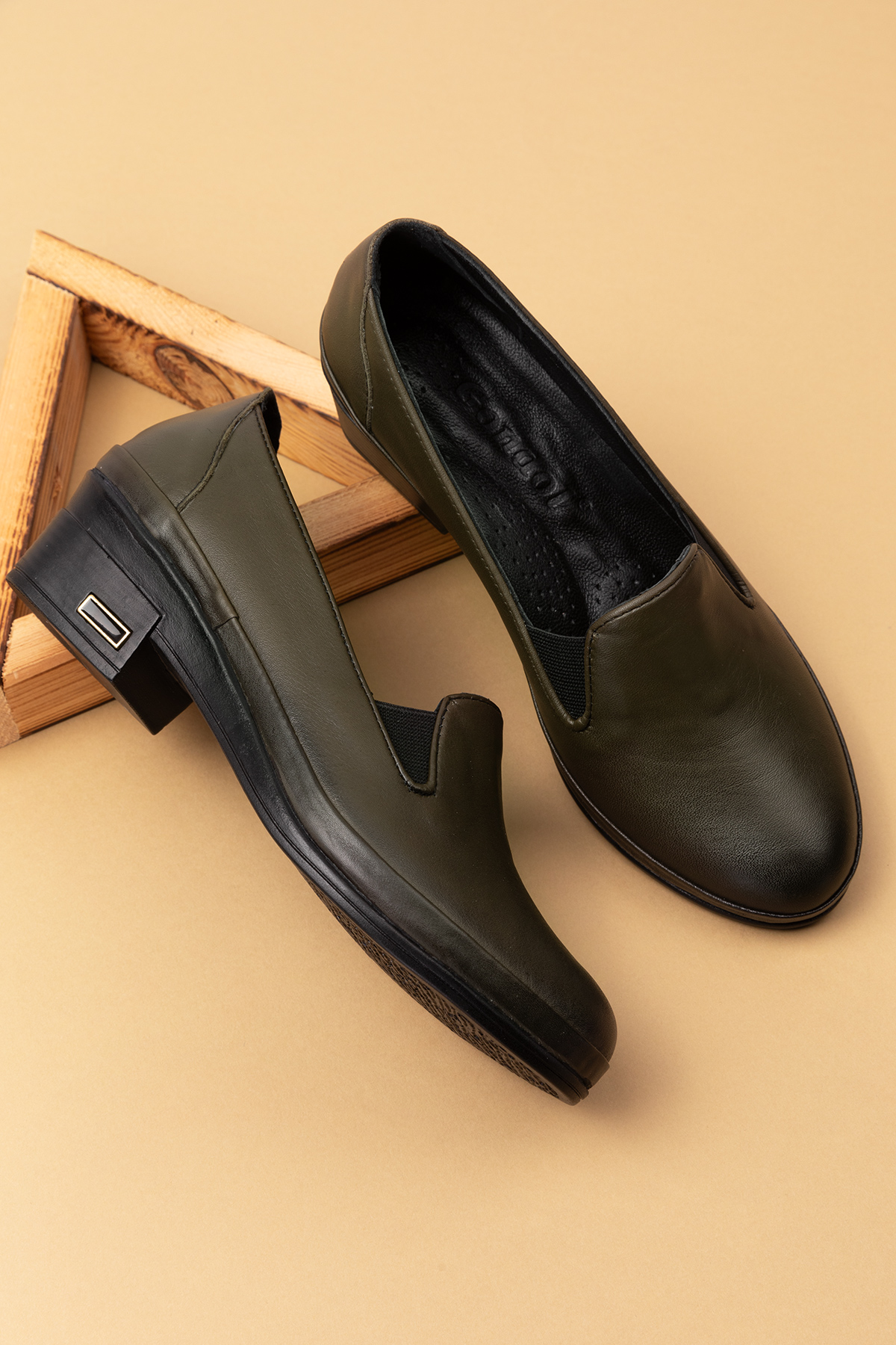 Gondol Hakiki Deri Kısa Topuklu Lastik Detaylı Ayakkabı msa.65 - Görsel 3