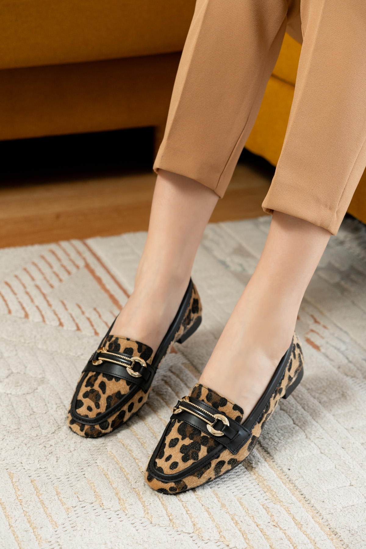 Fabri Leopar ( 1 cm Topuklu ) Küt Burunlu Burun Babet - Görsel 6