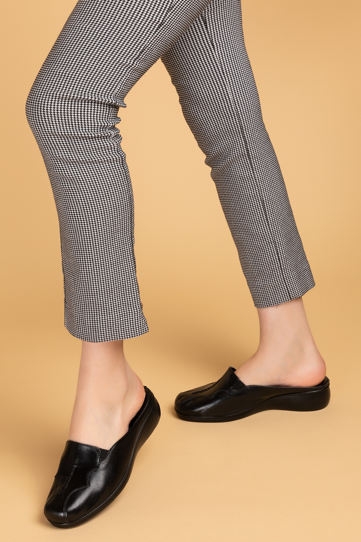 Gondol Hakiki Deri Ev Terliği ÖZL.324 - Görsel 3