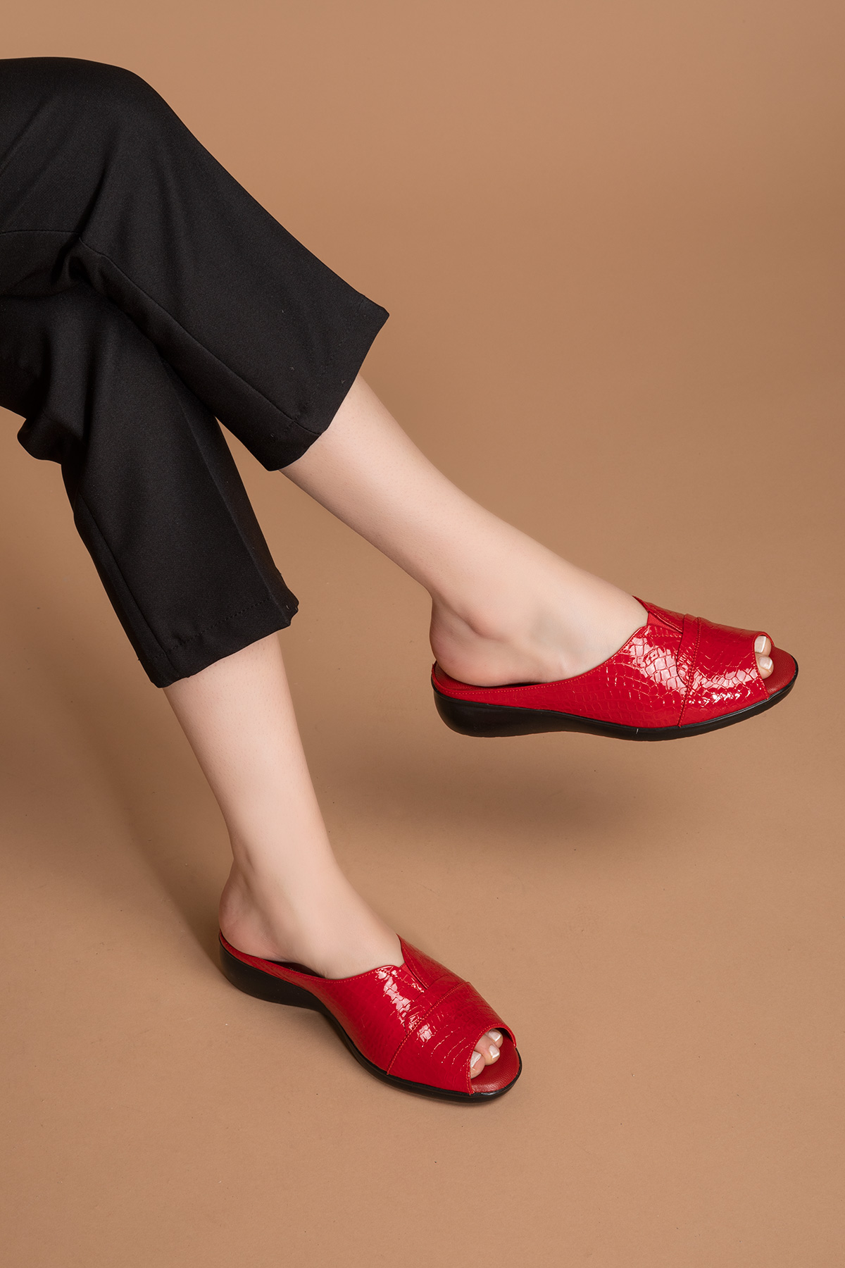 Gondol Hakiki Deri Çeyizlik Kadın Terlik özl.326 - Görsel 3