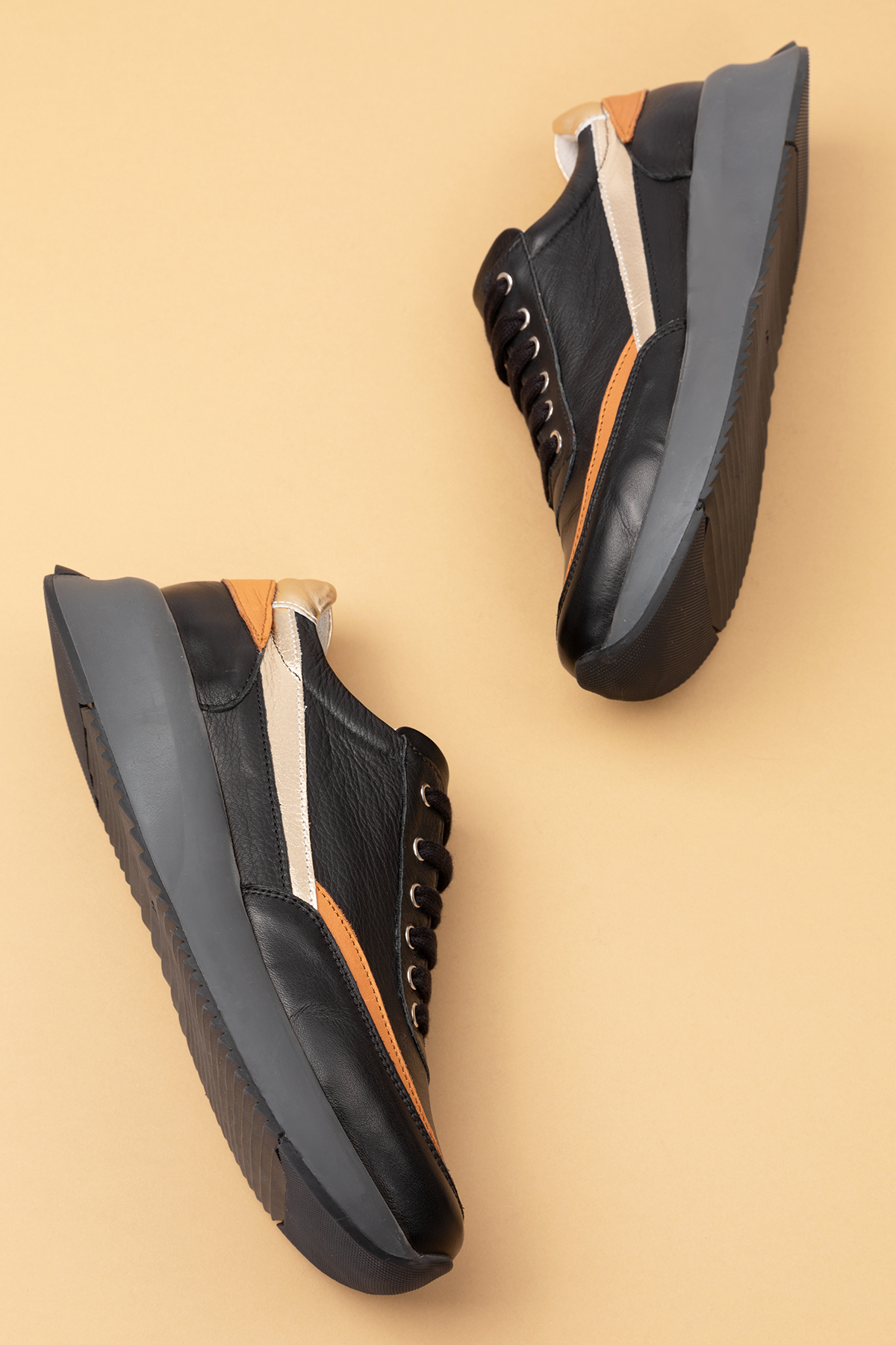 Gondol Içi Dışı Hakiki Deri Anatomik Taban Spor Ayakkabı gndl.562 - Görsel 3