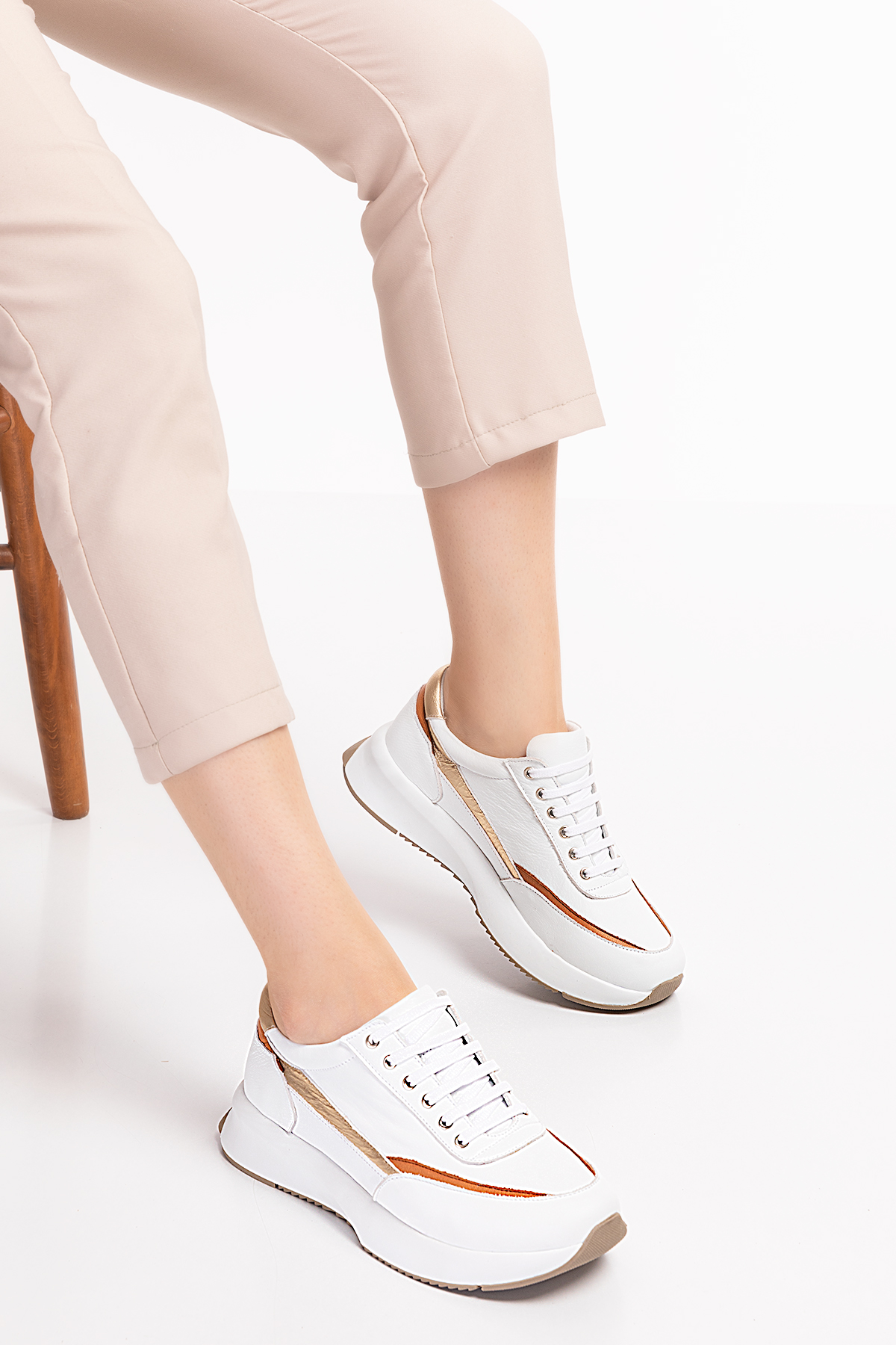 Gondol Içi Dışı Hakiki Deri Anatomik Taban Spor Ayakkabı gndl.562 - Görsel 5