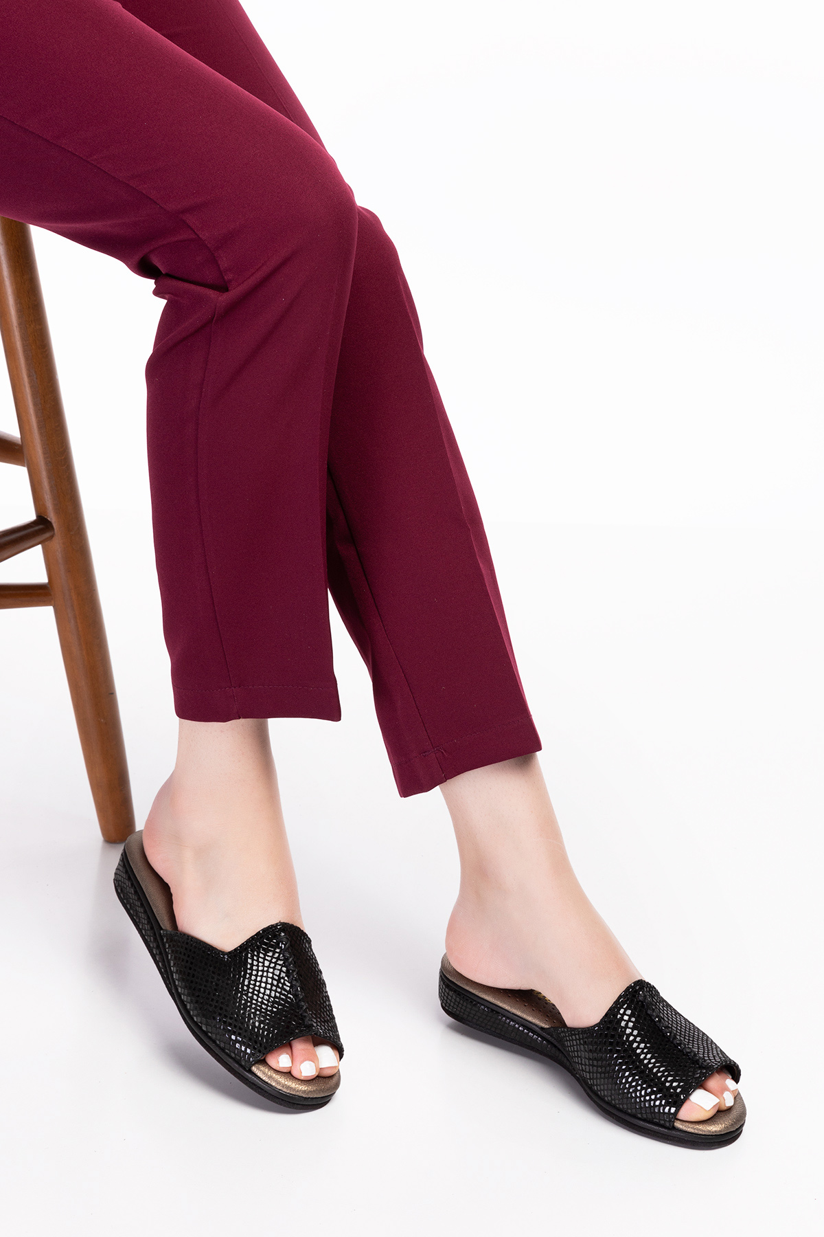 Gondol Kadın Hakiki Deri Şık Rahat Ev Terliği kayaş.132 - Görsel 2