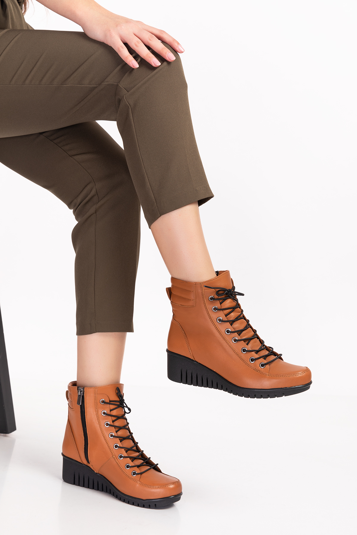 Gondol Kadın Hakiki Deri Kaymaz Dolgu Topuk Fermuarlı Bot esfa.2451 - Görsel 2