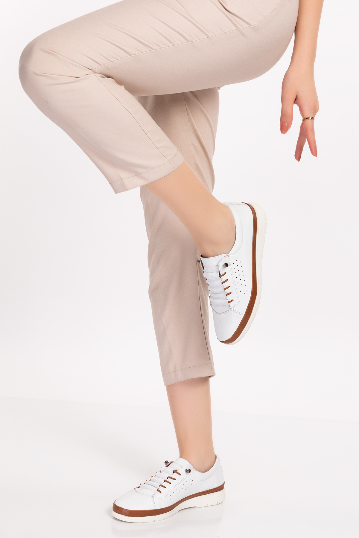 Gondol Kadın Hakiki Deri Lastikli Bağcıklı Rahat Ayakkabı Pyt.2120 - Görsel 4