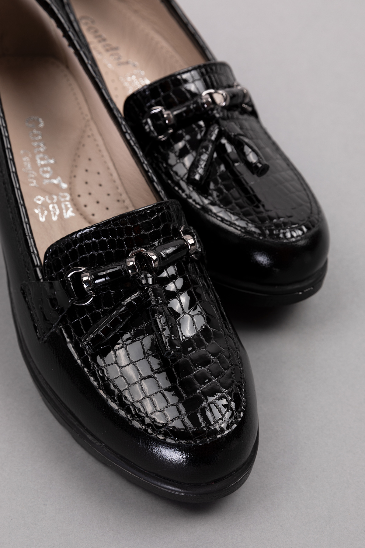 Gondol Kadın Hakiki Deri Dolgu Topuk Rahat Şık Anne Ayakkabısı ell.6821 - Görsel 9