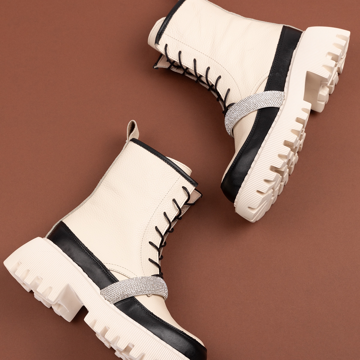 Gondol Kadın Hakiki Deri Kalın Topuklu Hafif Taş Detaylı Şık Bot rg.88222 - Görsel 9