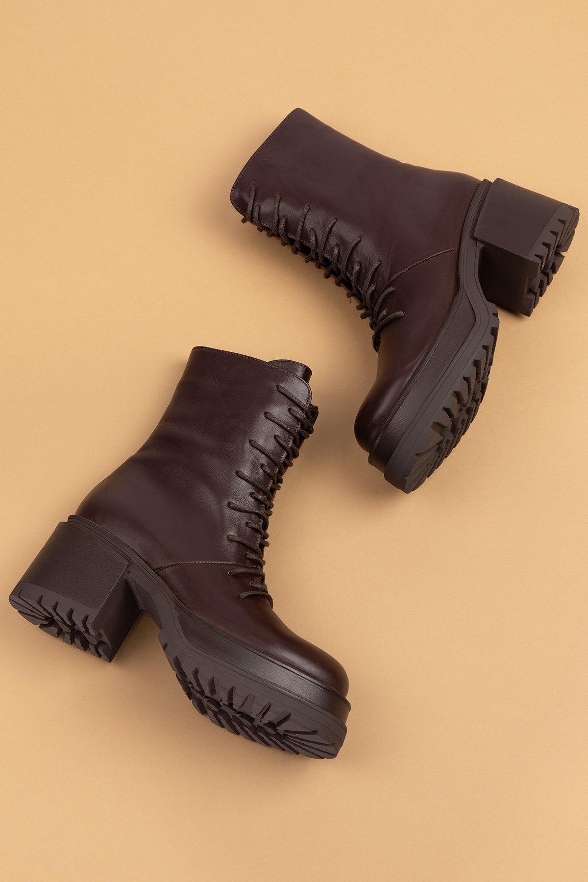 Gondol Kadın Hakiki Deri Kalın Topuklu Bağcıklı Fermuarlı Bot rg.88191 - Görsel 8