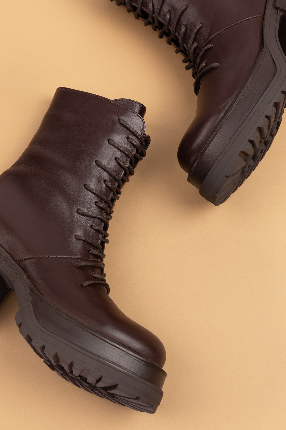 Gondol Kadın Hakiki Deri Kalın Topuklu Bağcıklı Fermuarlı Bot rg.88191 - Görsel 9