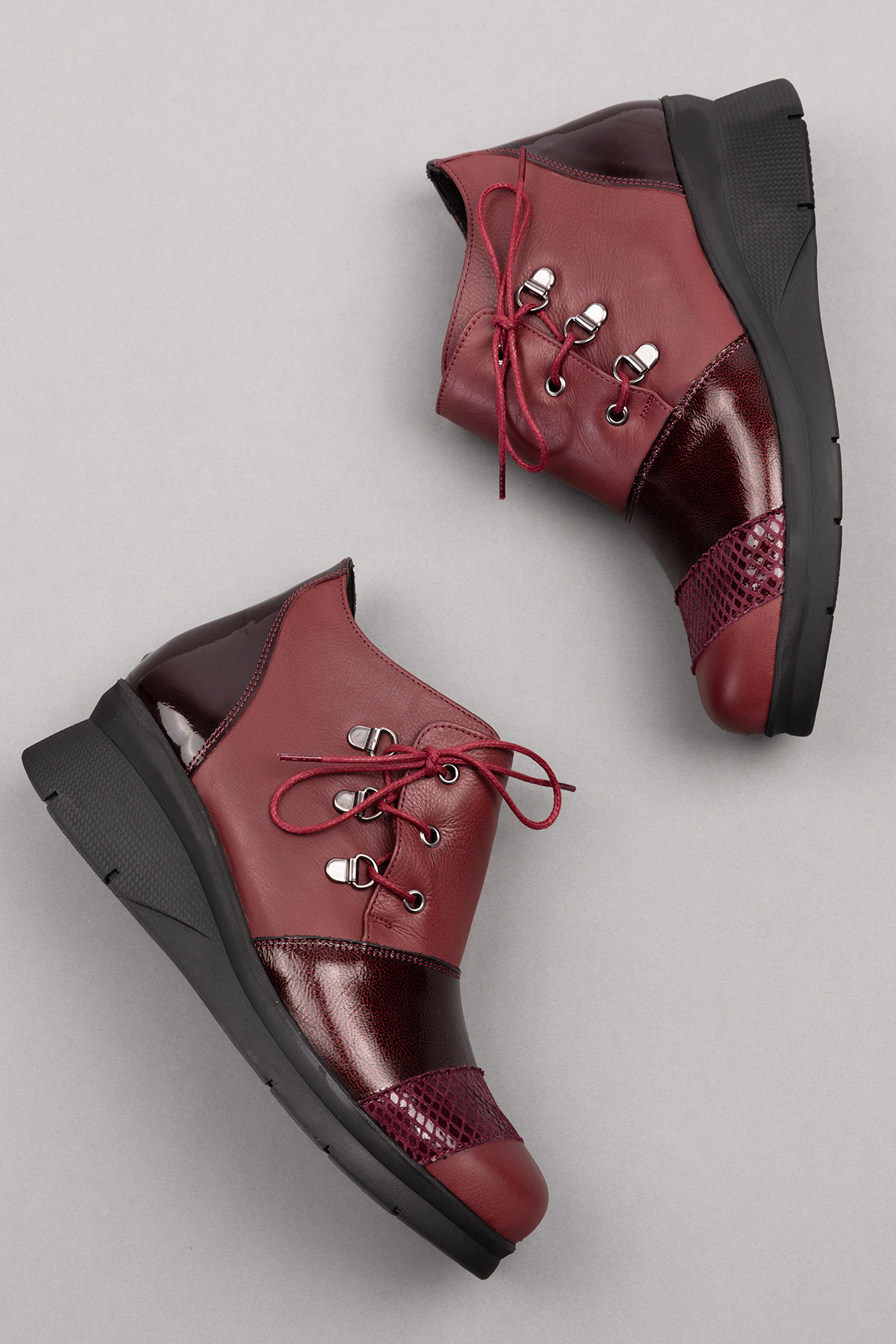 Gondol Kadın Hakiki Deri parlak Rugan Detaylı Rahat Bot ell.7141 - Görsel 3