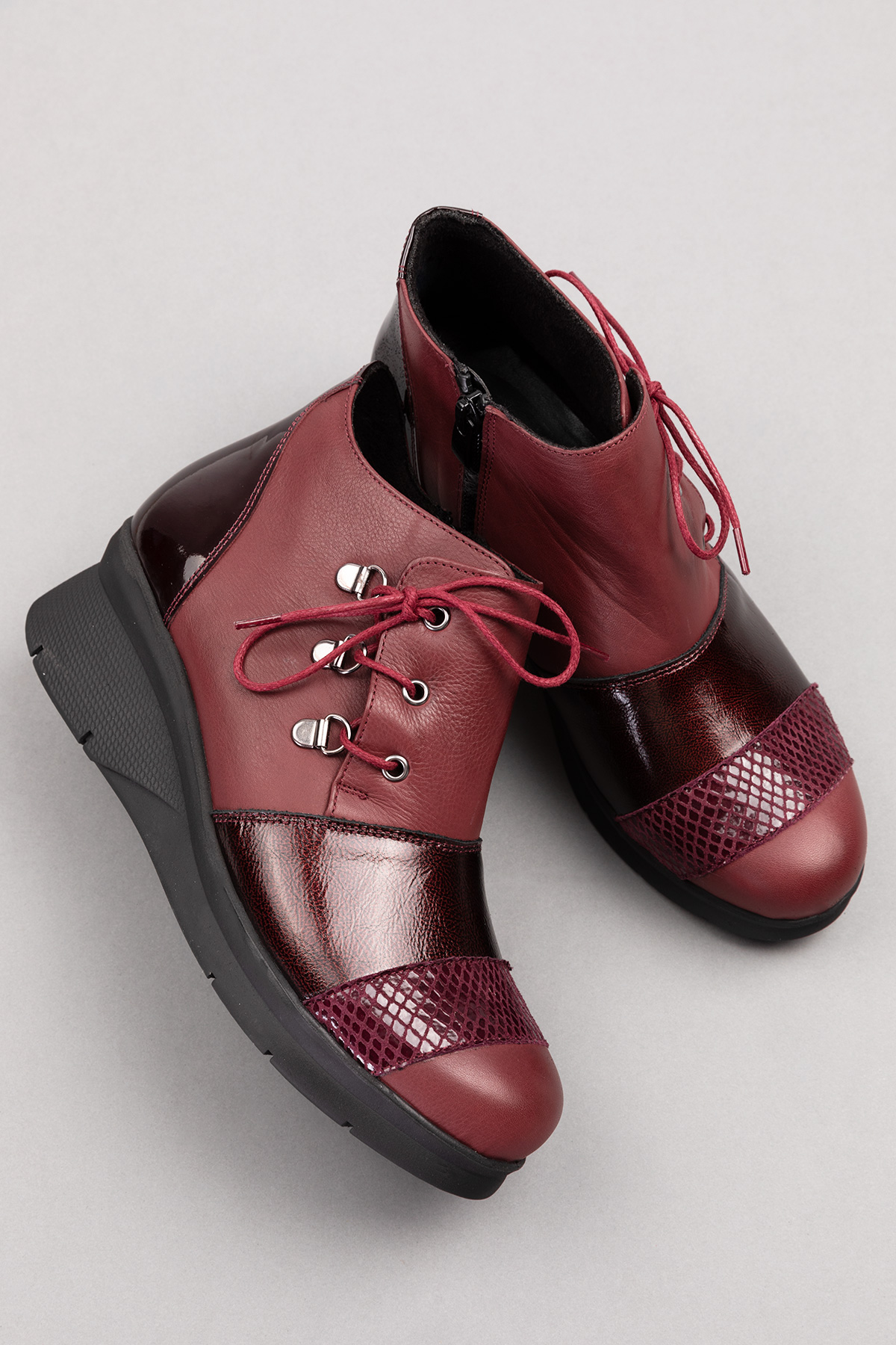 Gondol Kadın Hakiki Deri parlak Rugan Detaylı Rahat Bot ell.7141 - Görsel 5