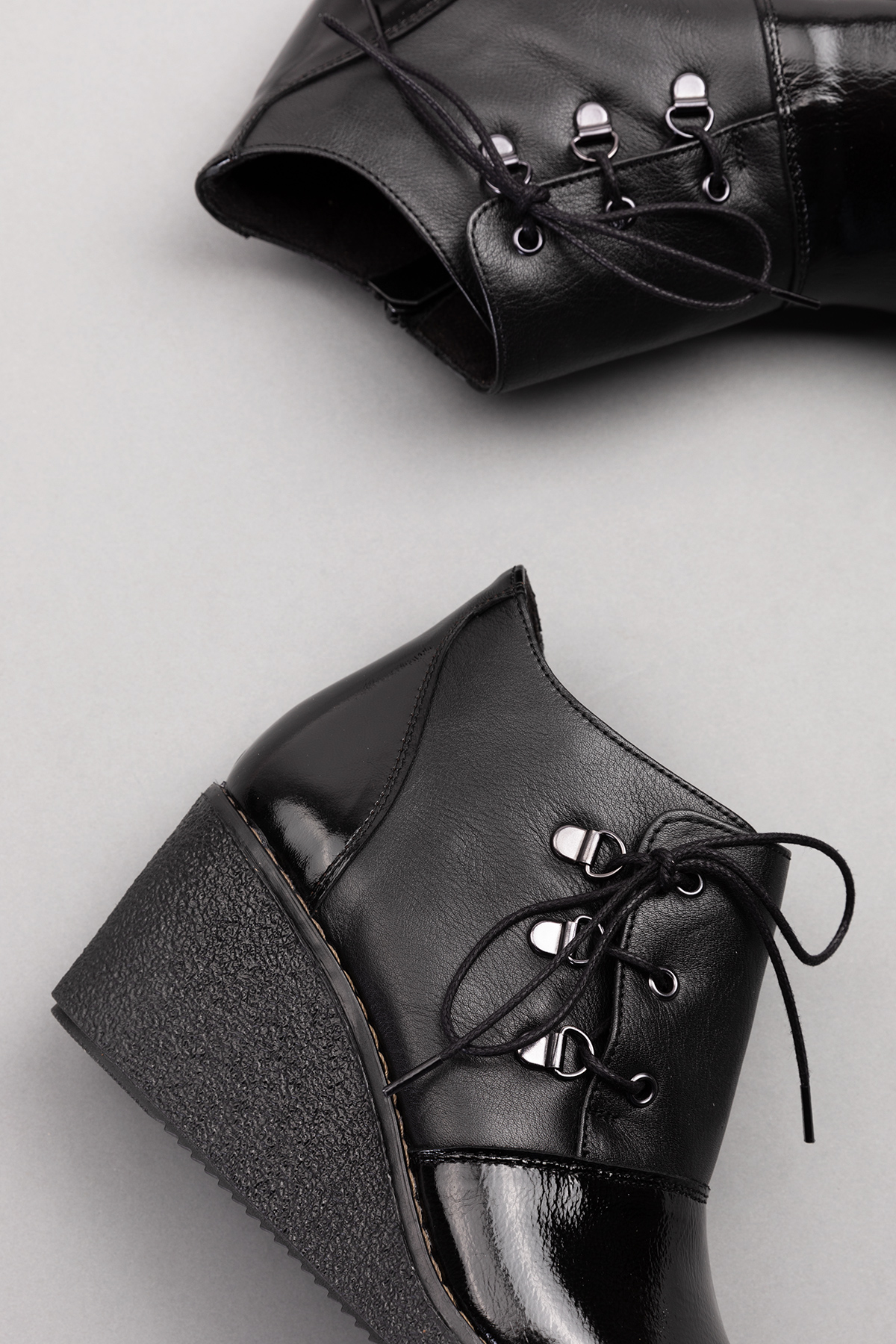 Gondol Kadın Hakiki Deri parlak Rugan Detaylı Rahat Bot ell.7141 - Görsel 5